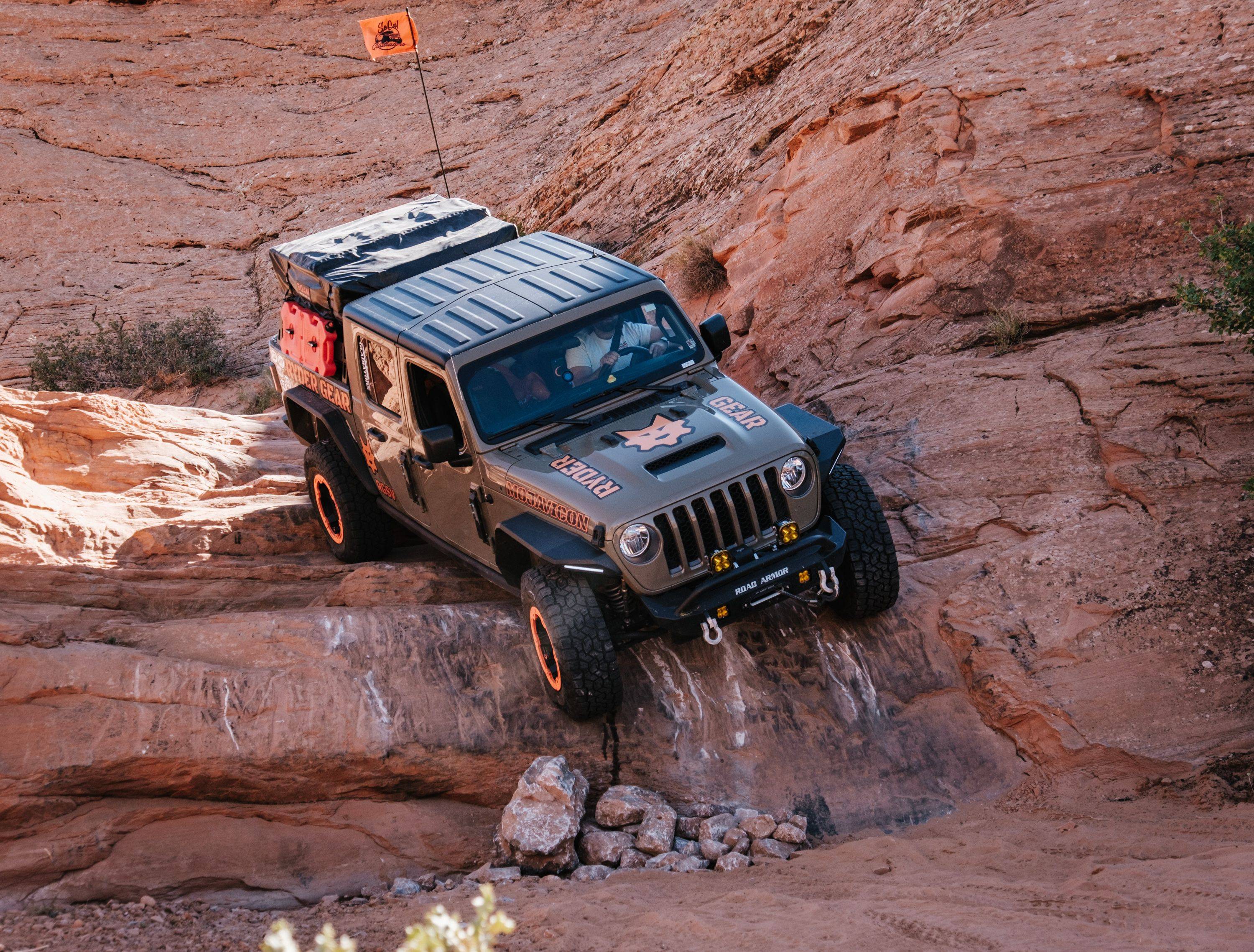 Jeep Gladiator Building a Mojavicon: Adding Lockers and Swaybar to a Mojave Jeep Hole in the Rock Trail.JPG