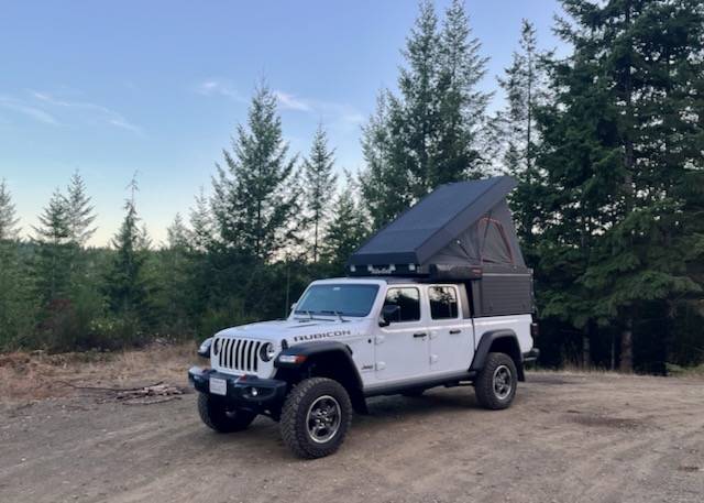 Jeep Gladiator Alu-Cab Canopy Camper Roll Call IMG_5665