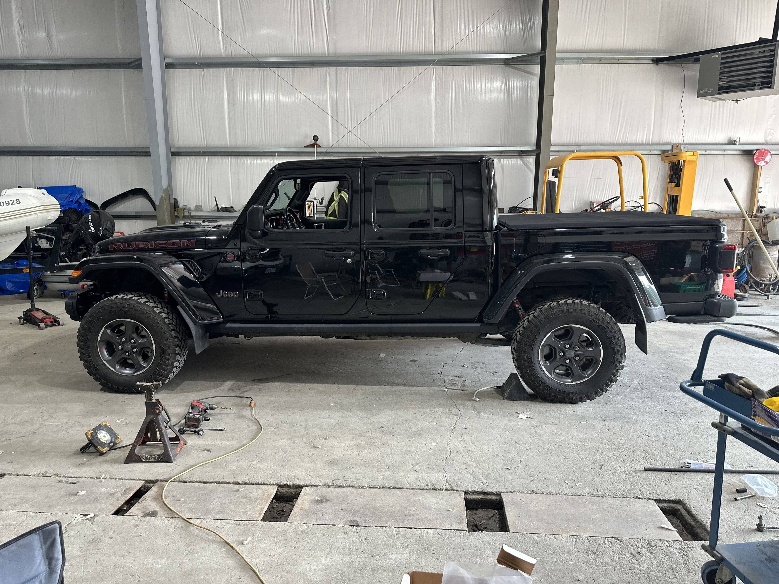 Jeep Gladiator Guys with 37s on stock rims with a diesel 71382498507__725F3D08-3FDB-4E20-BB30-92E33912C91C