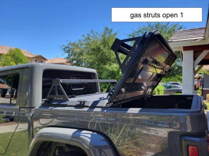Jeep Gladiator Diamondback HD w/ super-duty PakRax rack for sale ($1650 OBO) Db8