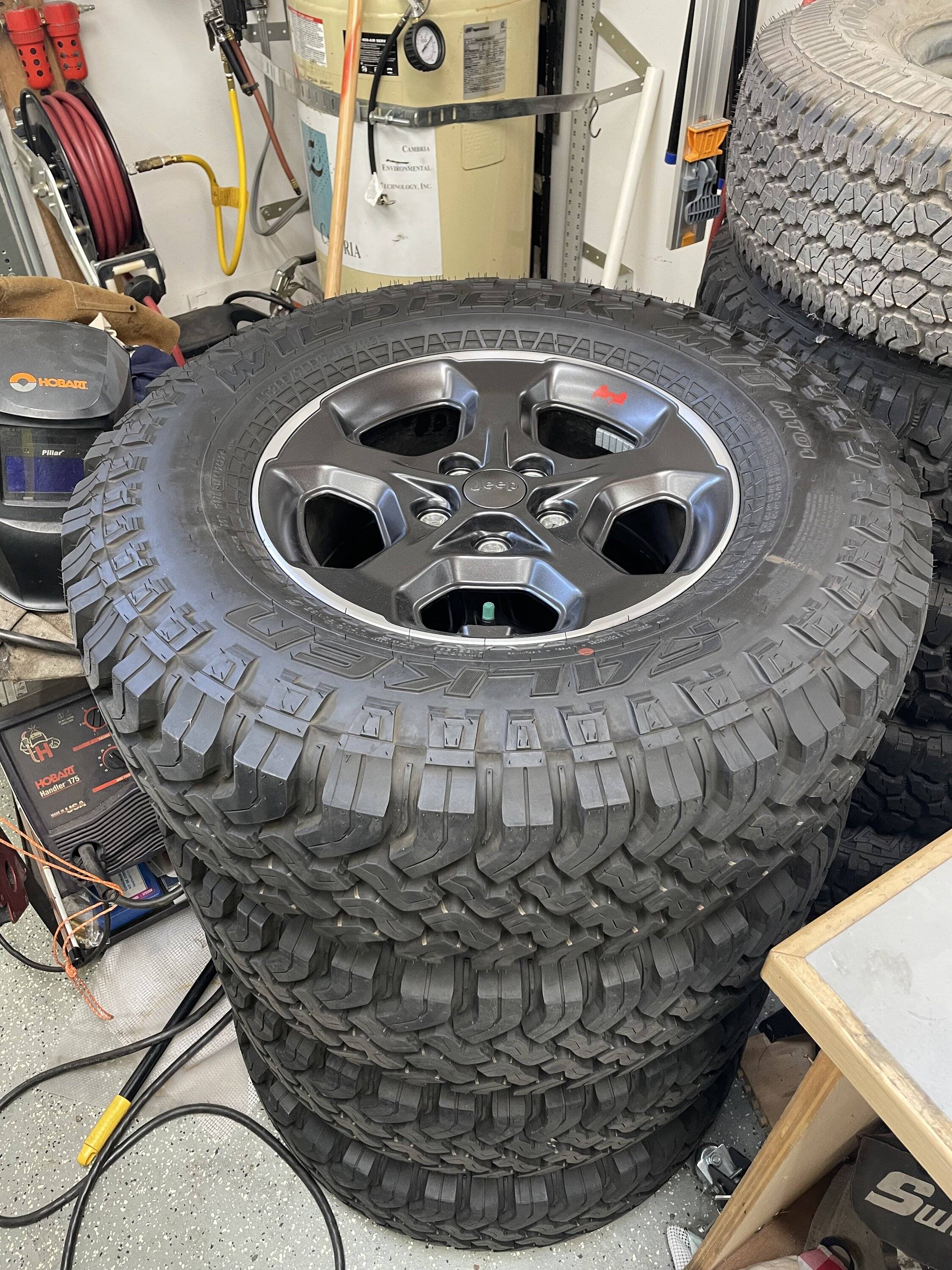Jeep Gladiator JT Rubicon wheels and tires (1000 miles) IMG_4197