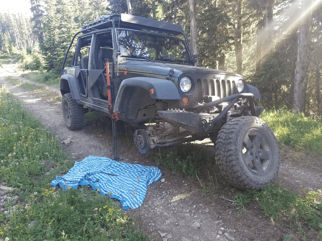 Jeep Gladiator First time ever replacing pads and rotors. Did not go well... 1692311415776