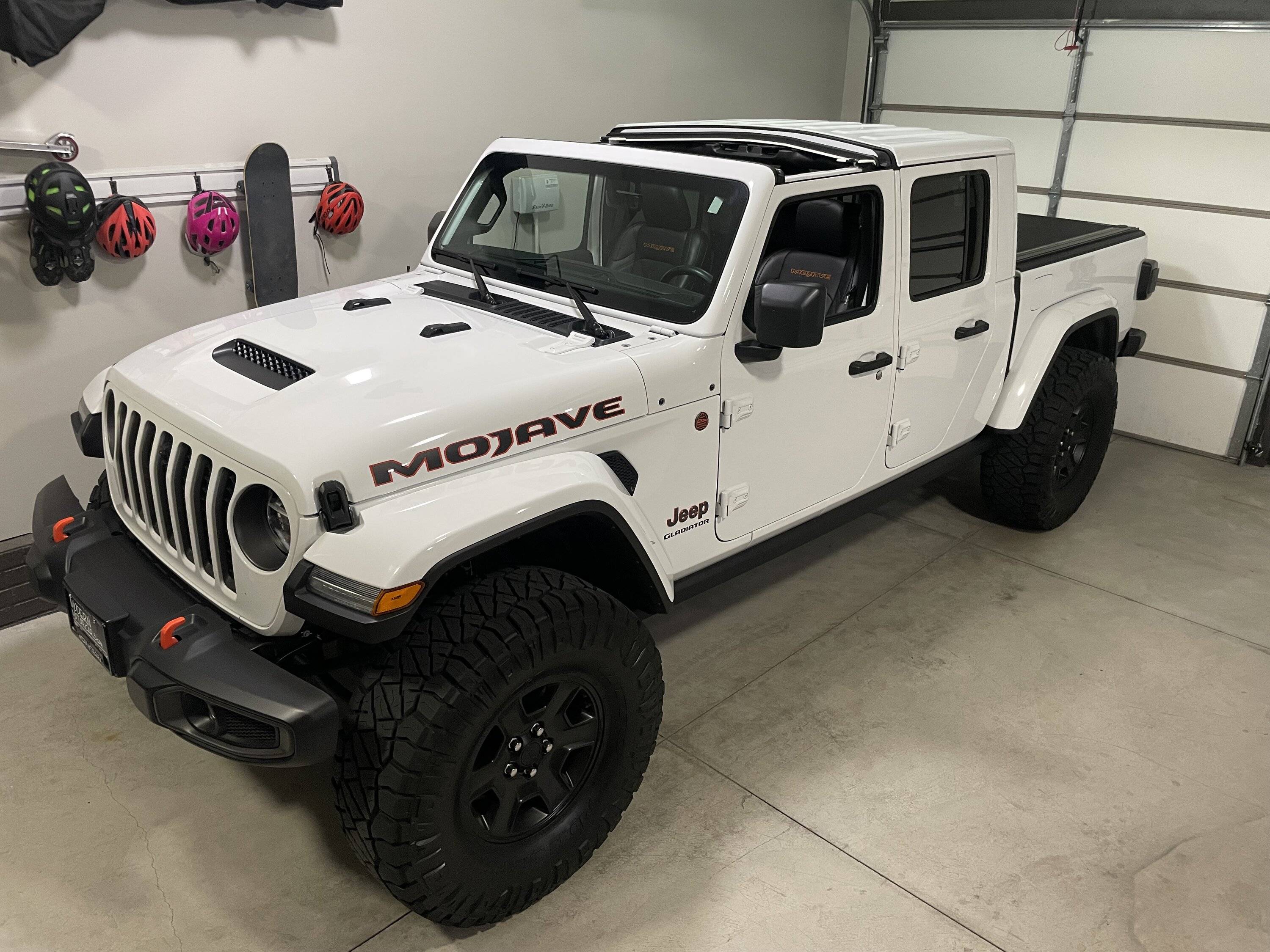 Jeep Gladiator 37’s on stock Mojave wheels? IMG_3226