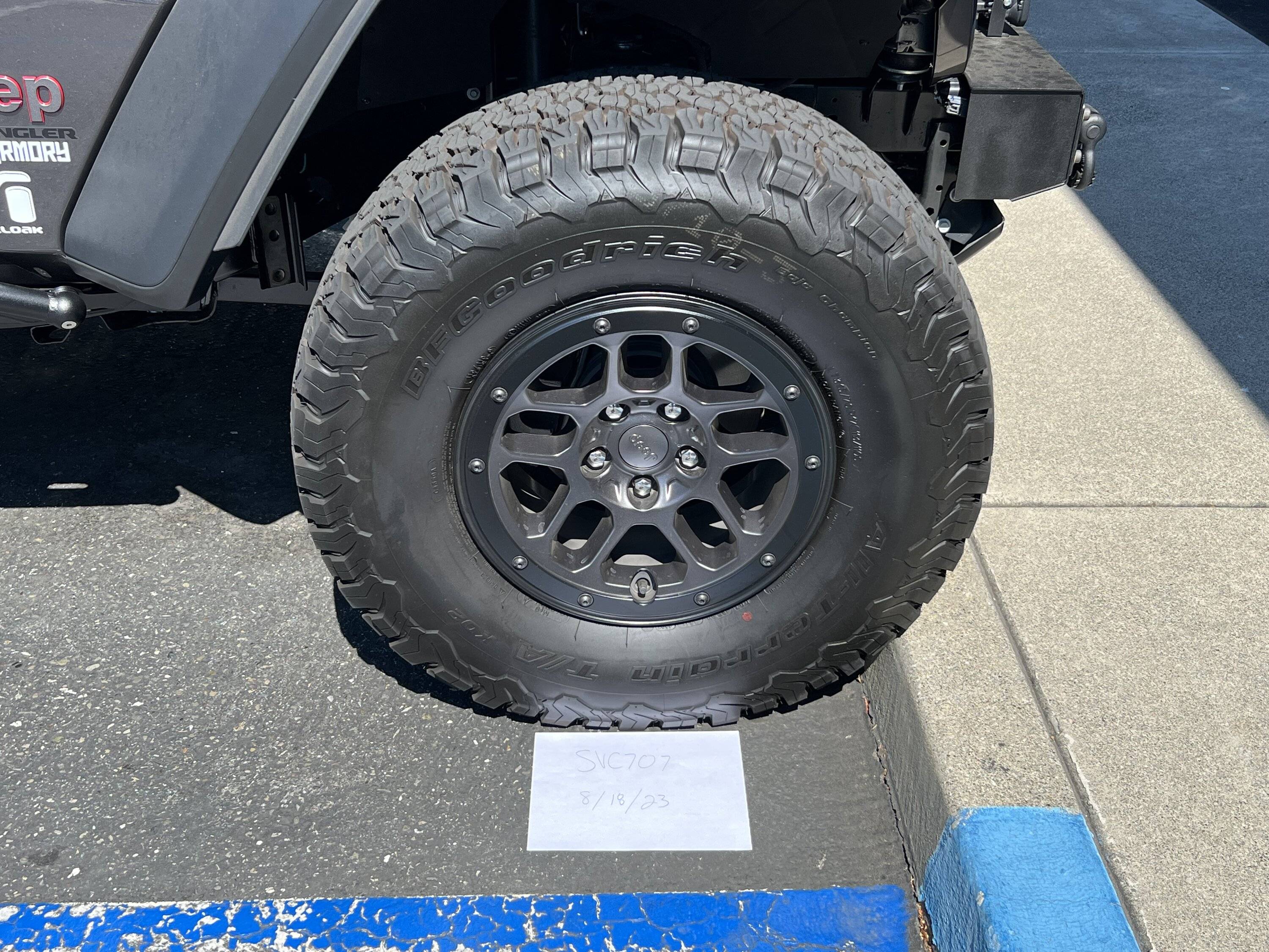 Jeep Gladiator Factory BFG 315/70R17 Ko2 set of 5 tires only IMG_5085