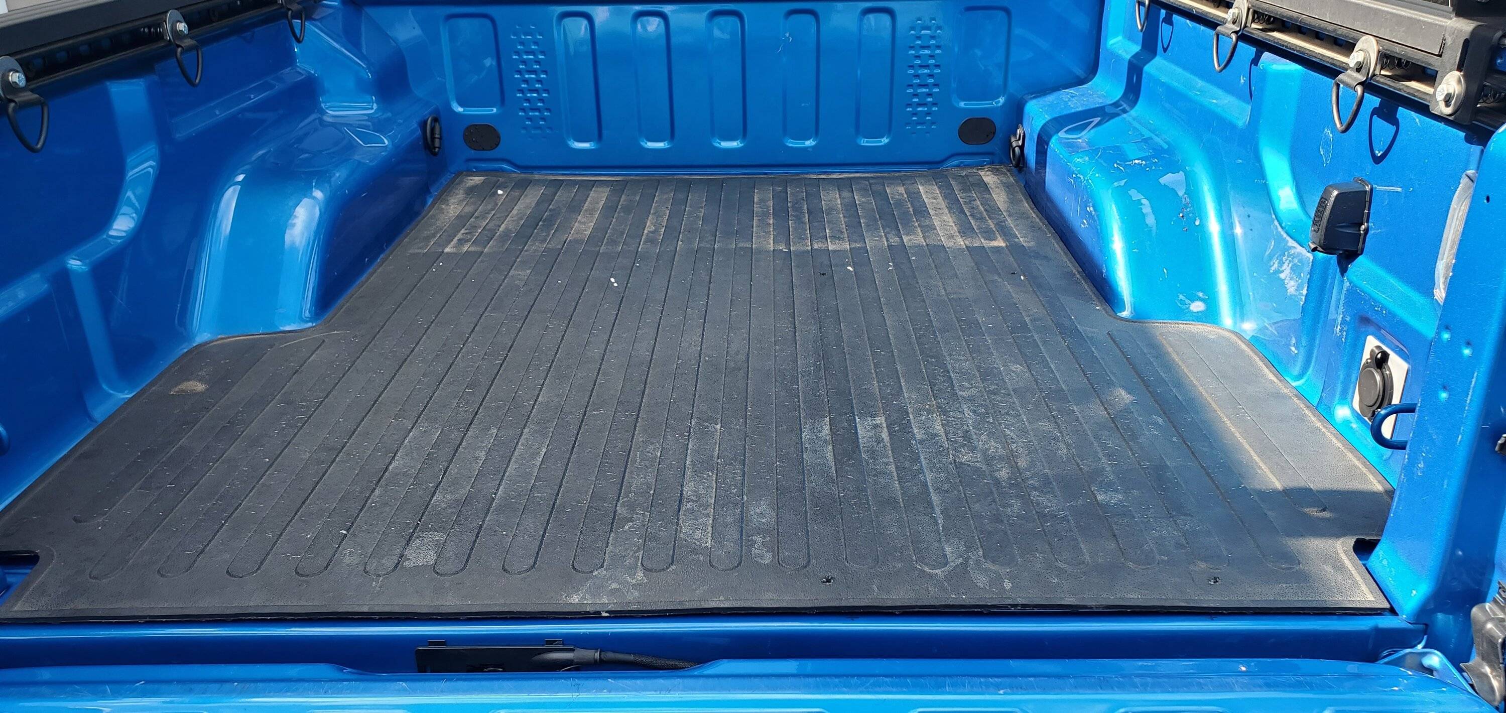 Jeep Gladiator Iceco APL55 Bed Install 20230812_093010