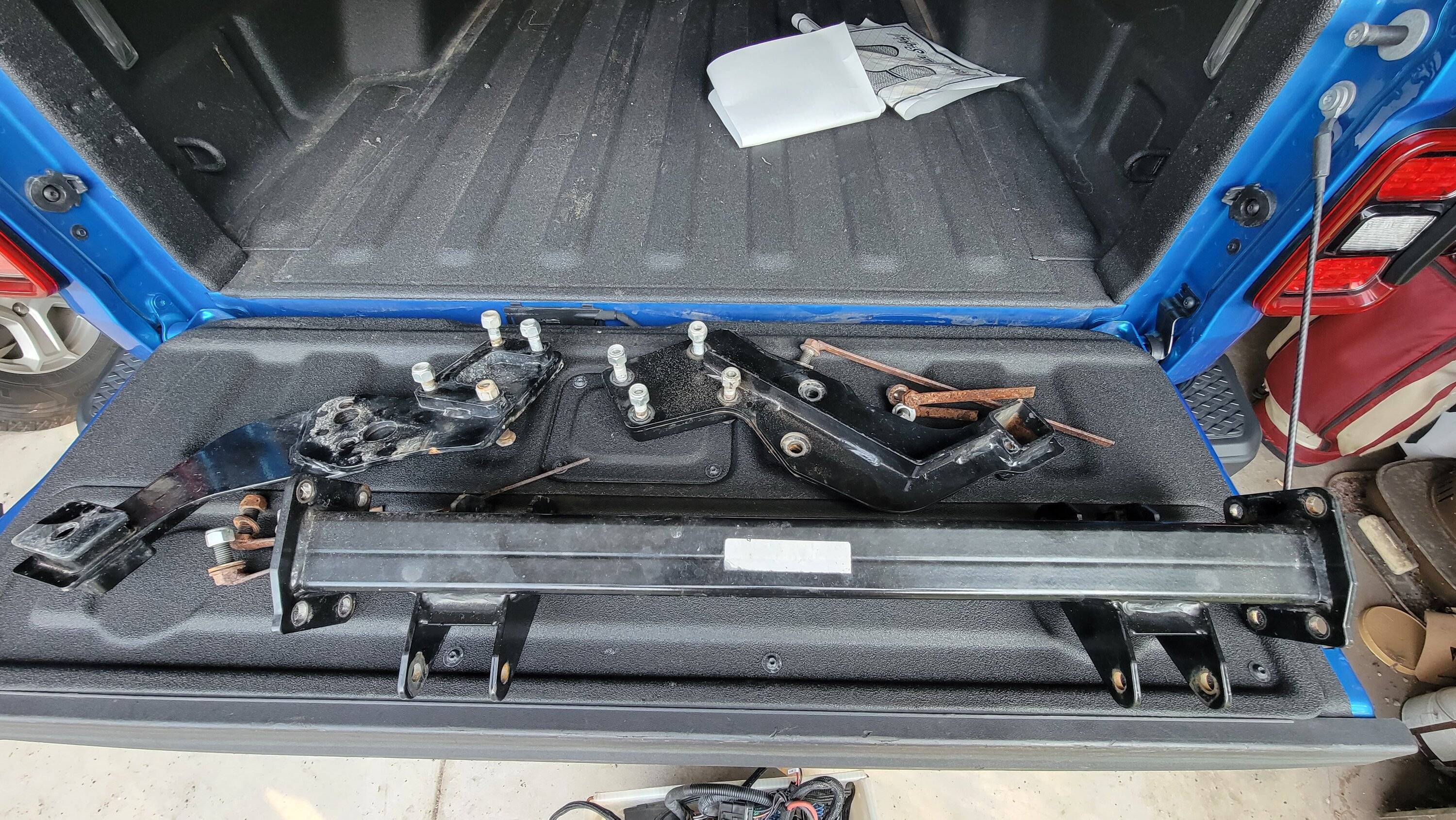 Jeep Gladiator Plow mount and harness, tonneau, and sunrider 20230819_181348
