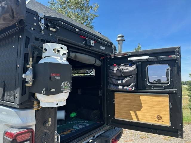 Jeep Gladiator Alu-Cab Canopy Camper Roll Call IMG_1372