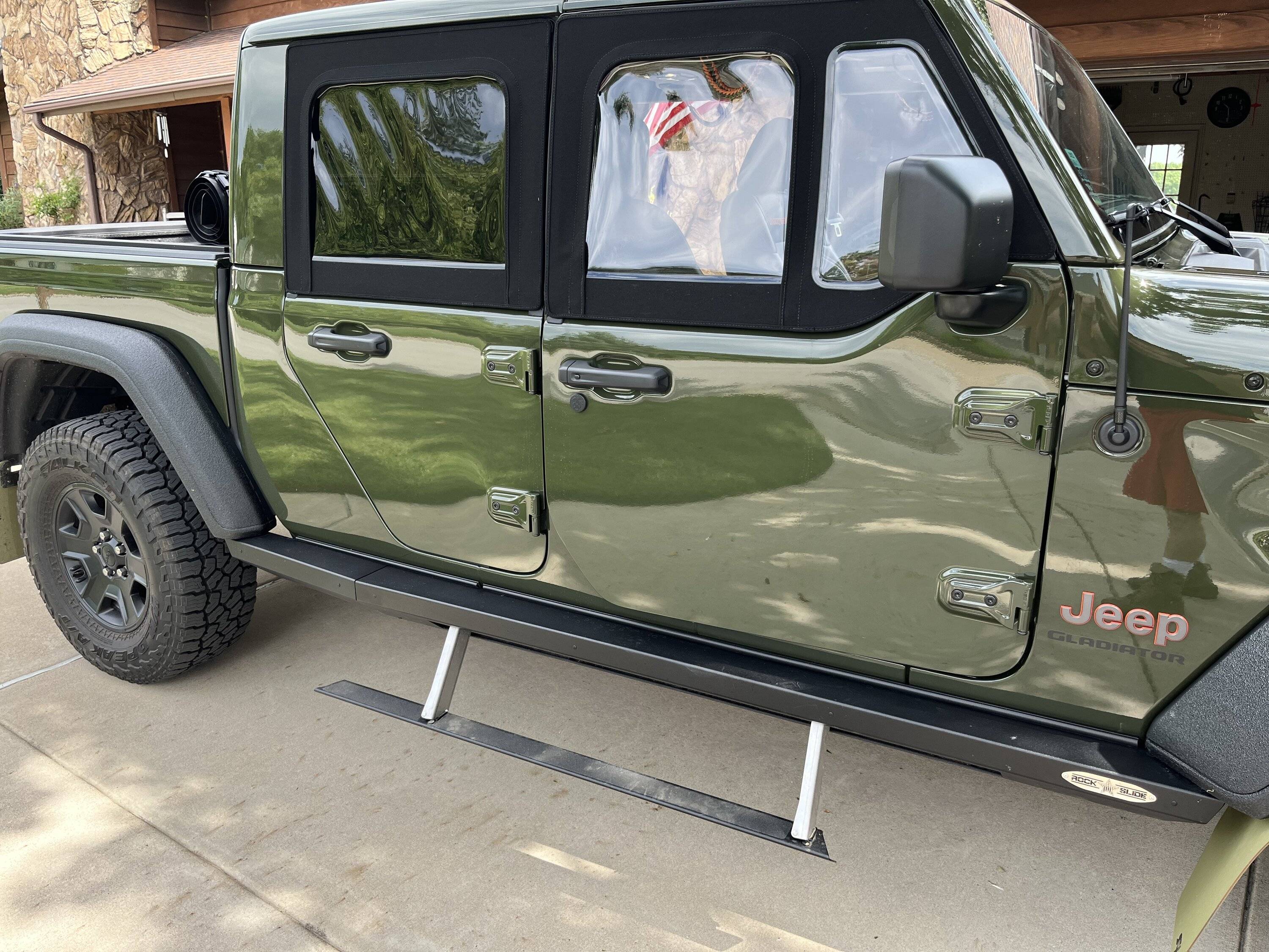Jeep Gladiator Sliders sliders sliders?? RckSld1
