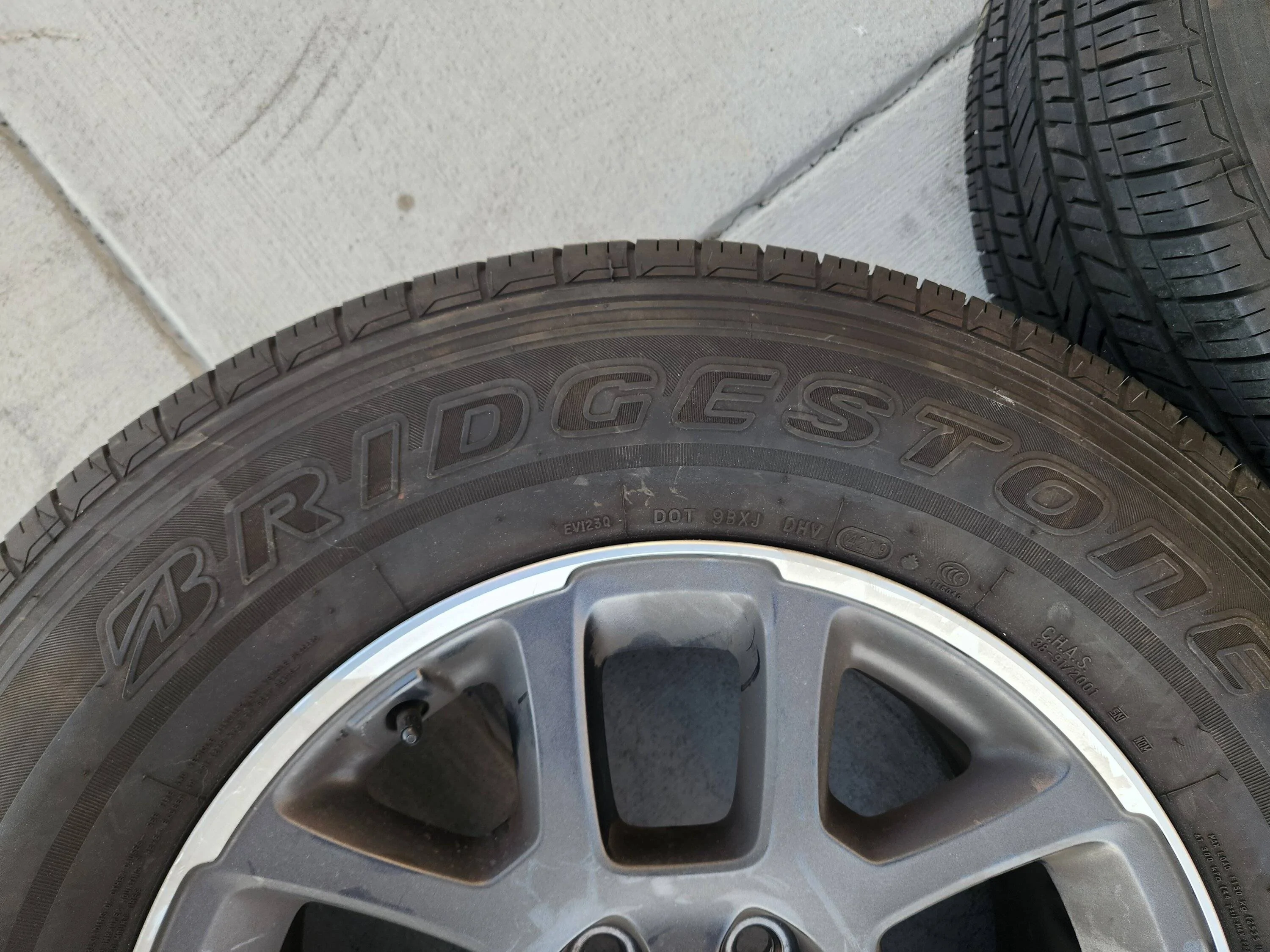 Jeep Gladiator Tires & wheels for sale. 255/70 r18 (Castle Rock CO) 20230820_190936