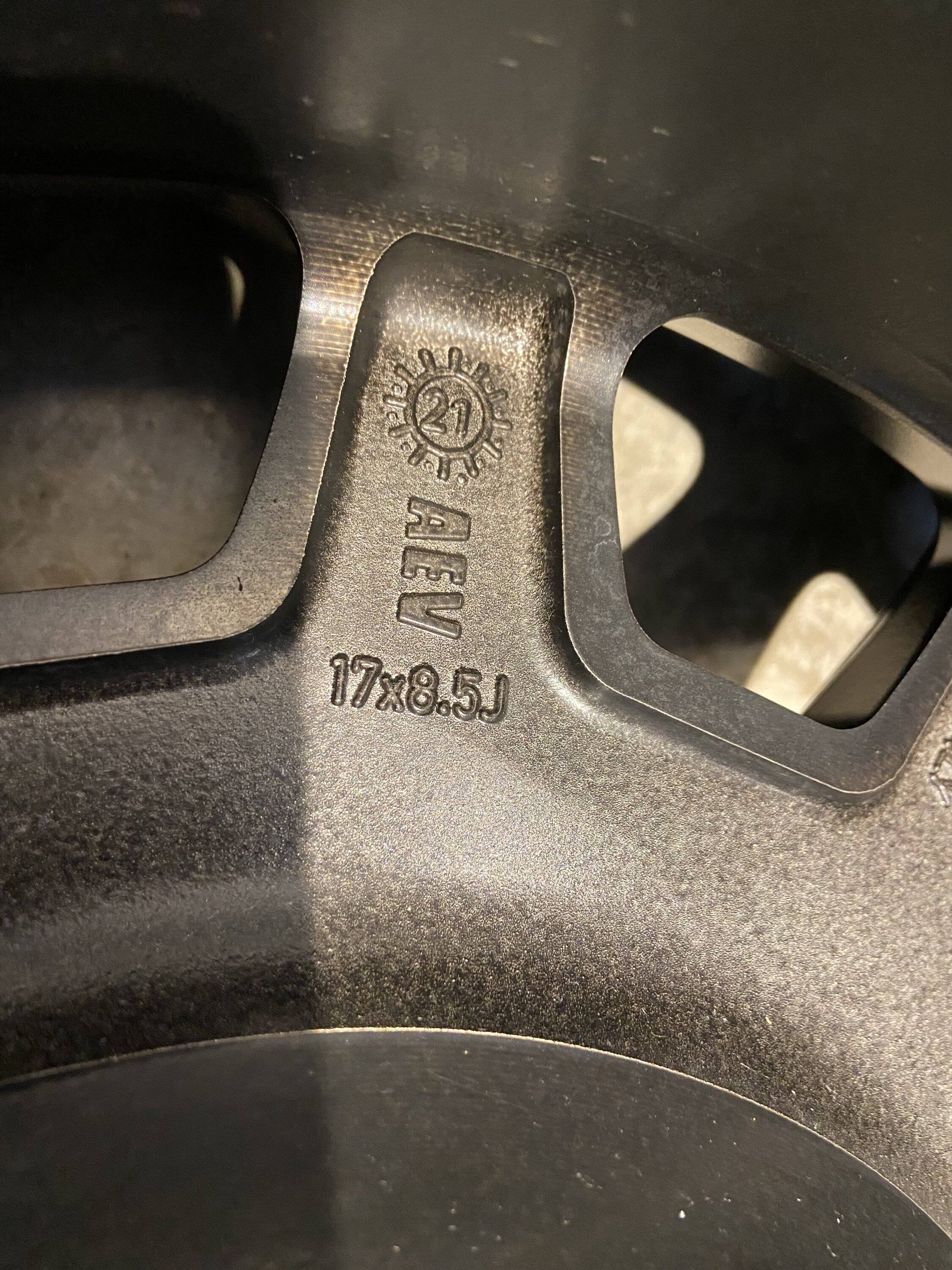 Jeep Gladiator Jeep JL/JT Tire & Wheel Package IMG_4317