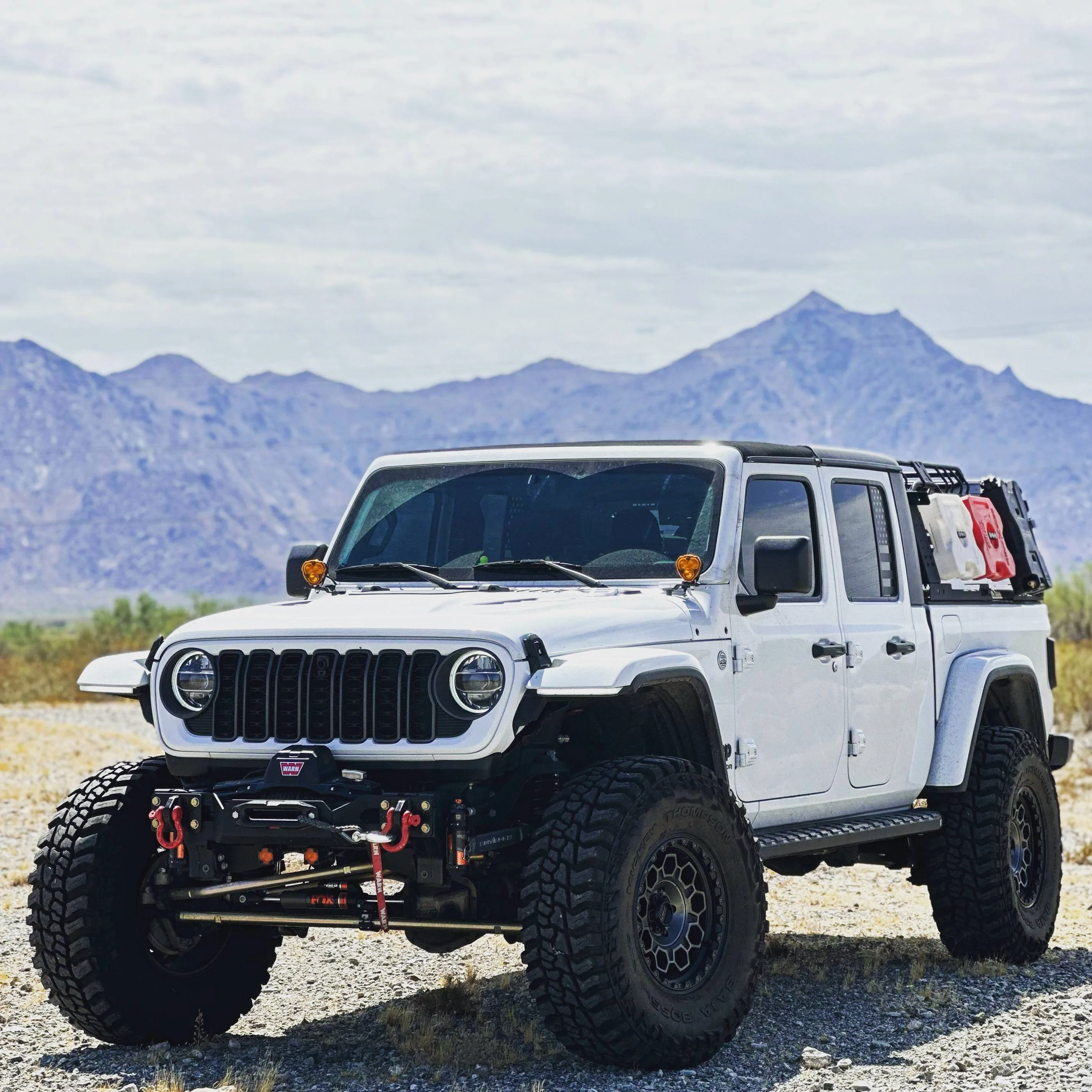 Jeep Gladiator BRIGHT WHITE Gladiator JT Club 26D3C1C3-B2AB-4F72-8554-44EA583A66B9