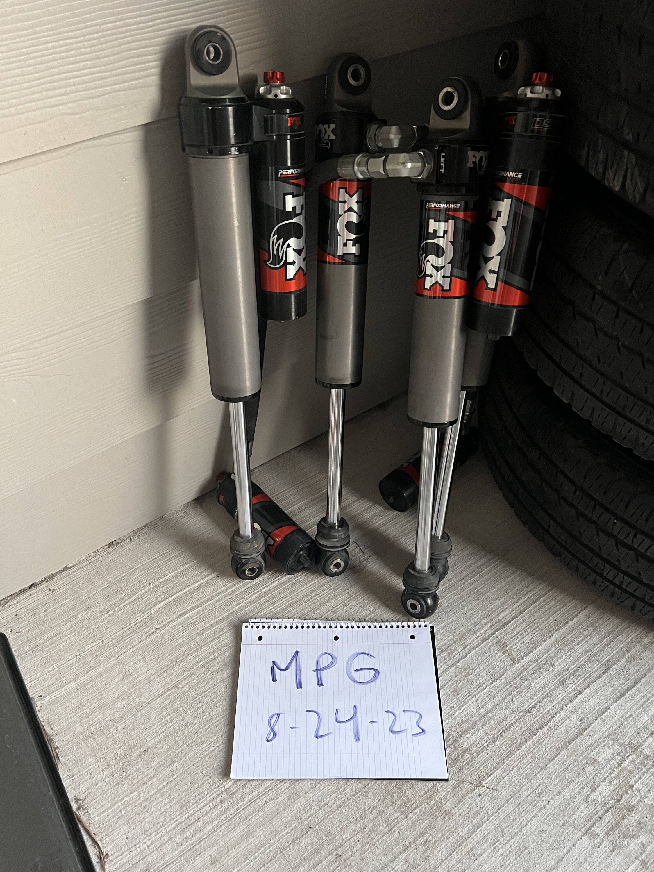 Jeep Gladiator Fox 2.5 Adjustable Shocks 1.5” Inches IMG_0148
