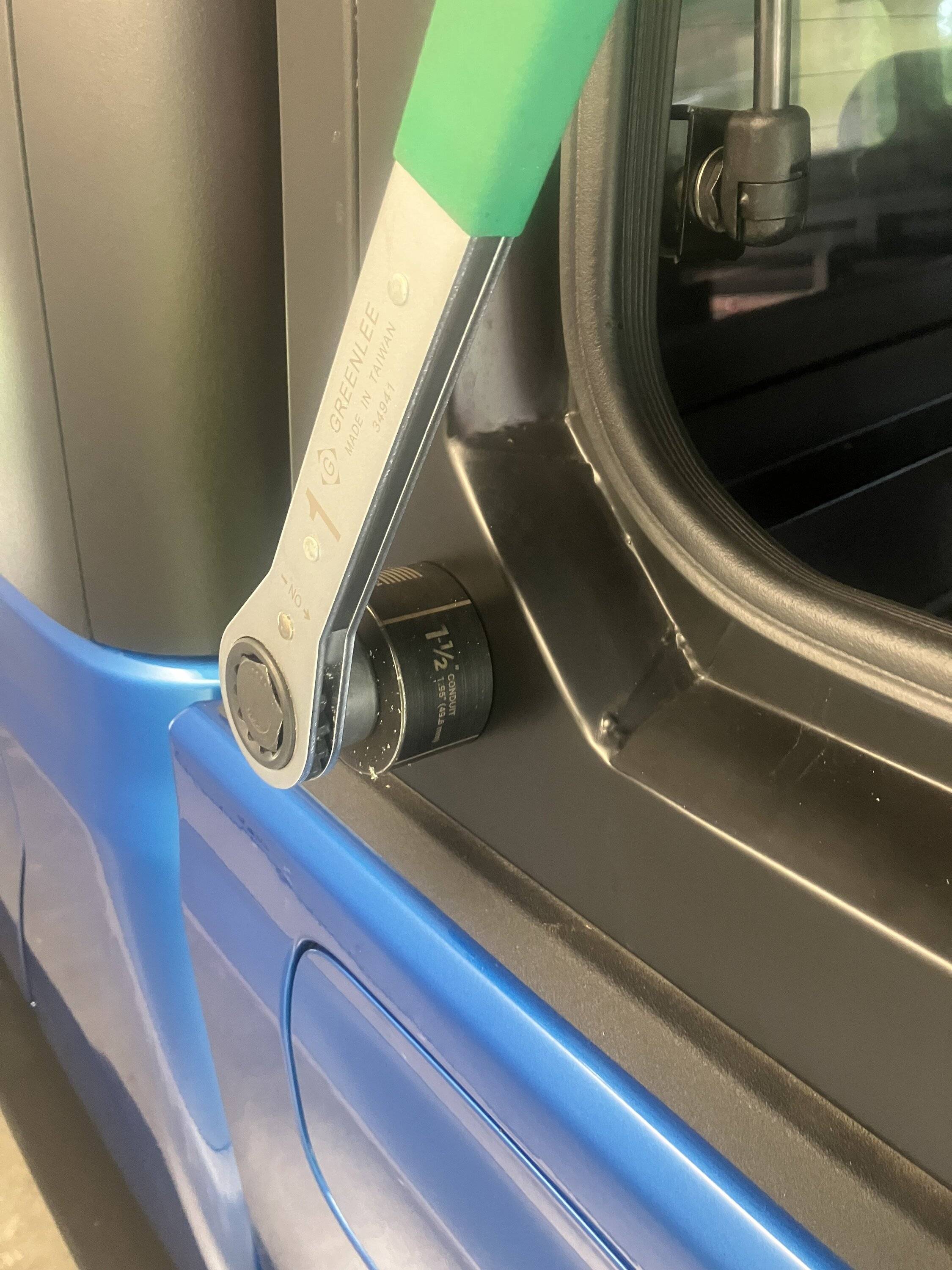 Jeep Gladiator ARB Element fridge, odd install IMG_1424