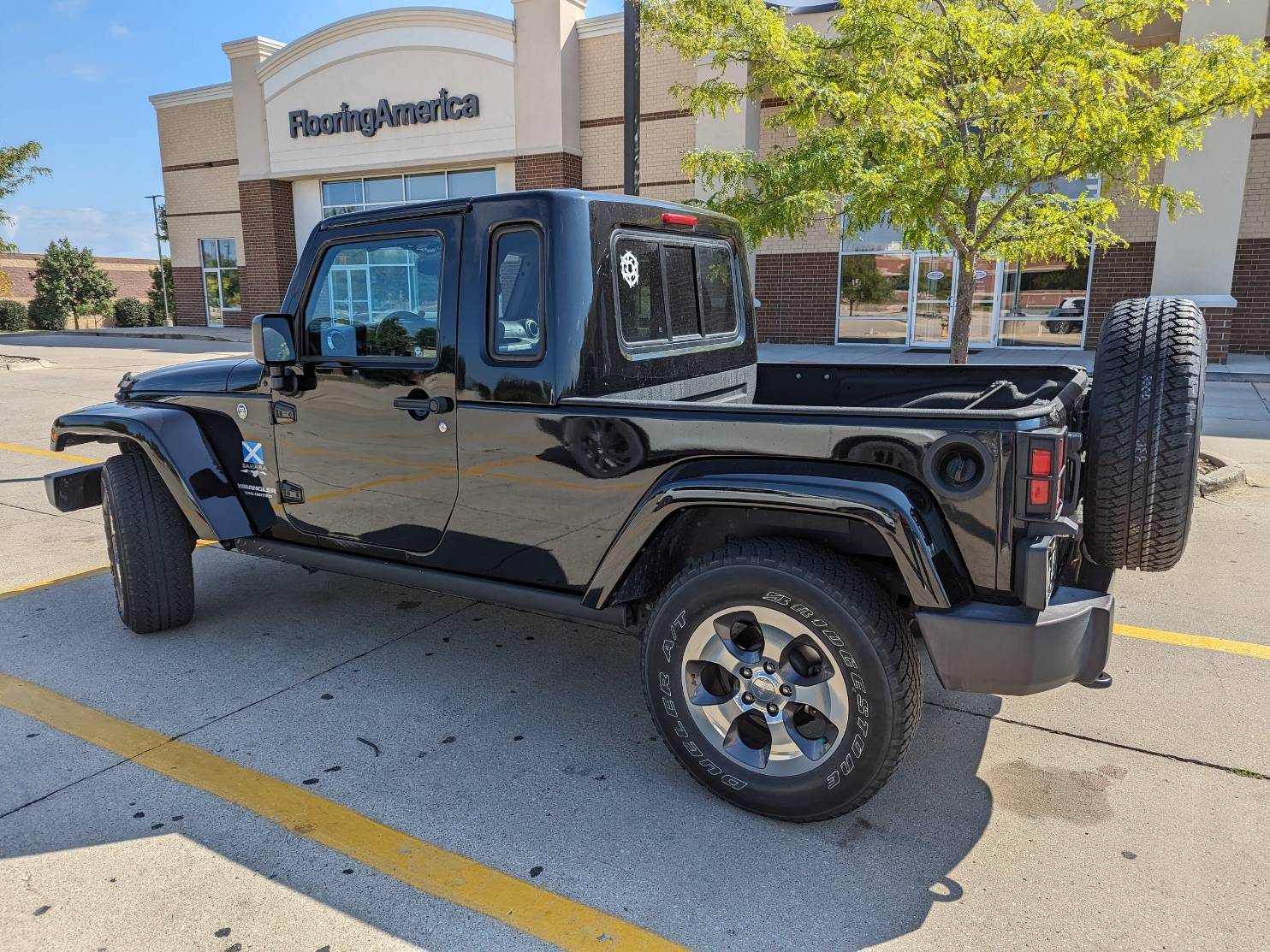 Jeep Gladiator Saw this in Ankeny, Iowa this AM - PXL_20230827_155259384
