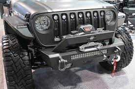 Jeep Gladiator Steelcraft Stubby Bumper - SEMA 2019 vs Rough Country Stubby Steelcraft Stubby 1