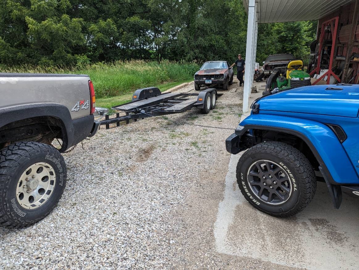 Jeep Gladiator Can I wire winch controller to aux switches? PXL_20230625_191735806.MP