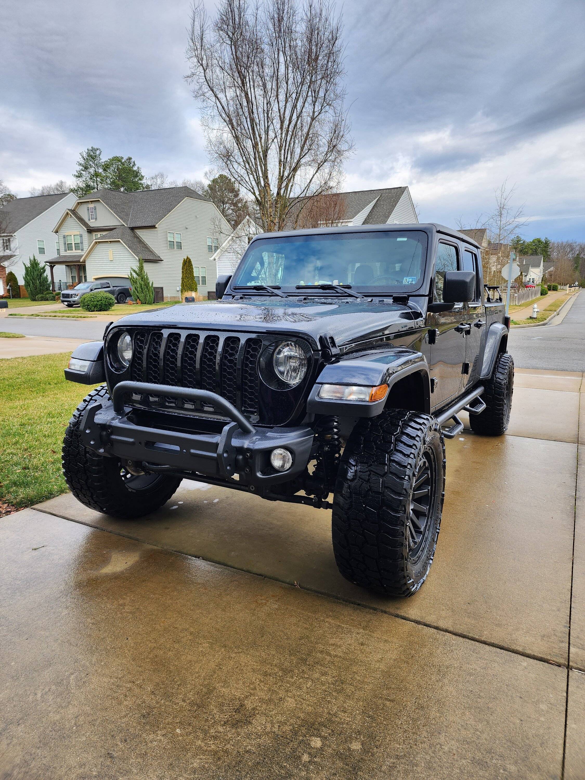 Jeep Gladiator How do you carry your fishing poles? 20230222_091512