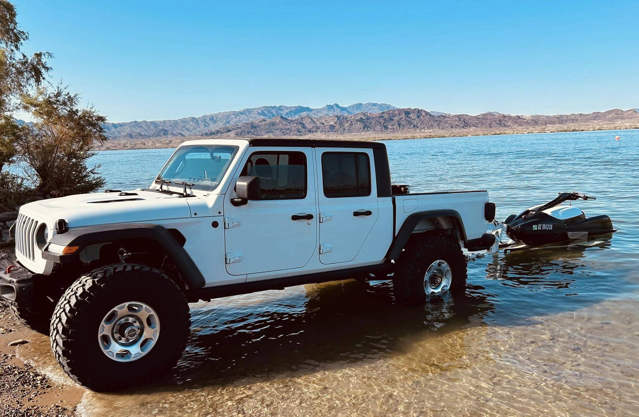 Jeep Gladiator Lets see all those Gladiators with lifts and bigger tires! 369795581_10231121752287374_132526931695147040_n