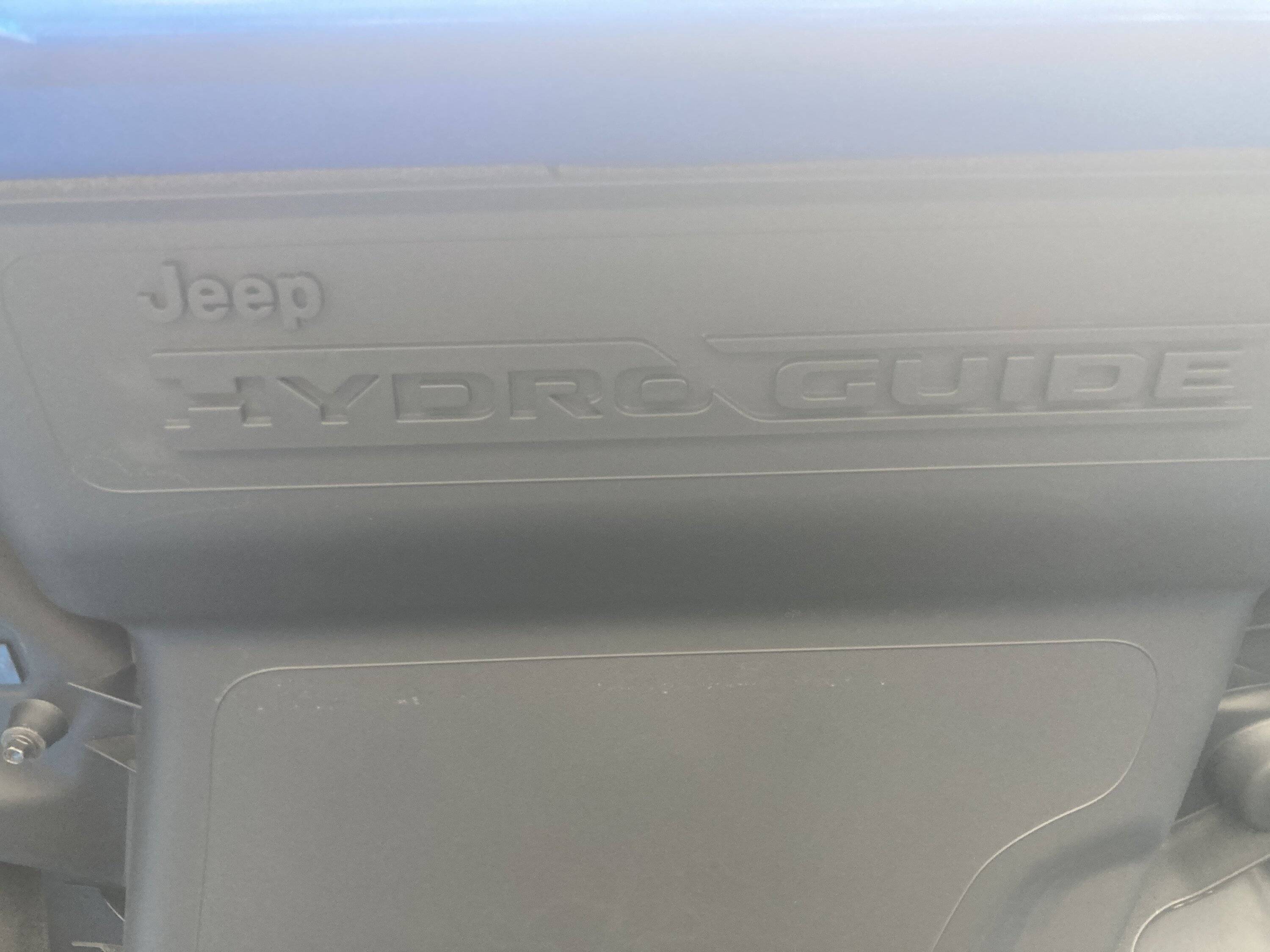 Jeep Gladiator Mojave Hood scoop IMG_2558