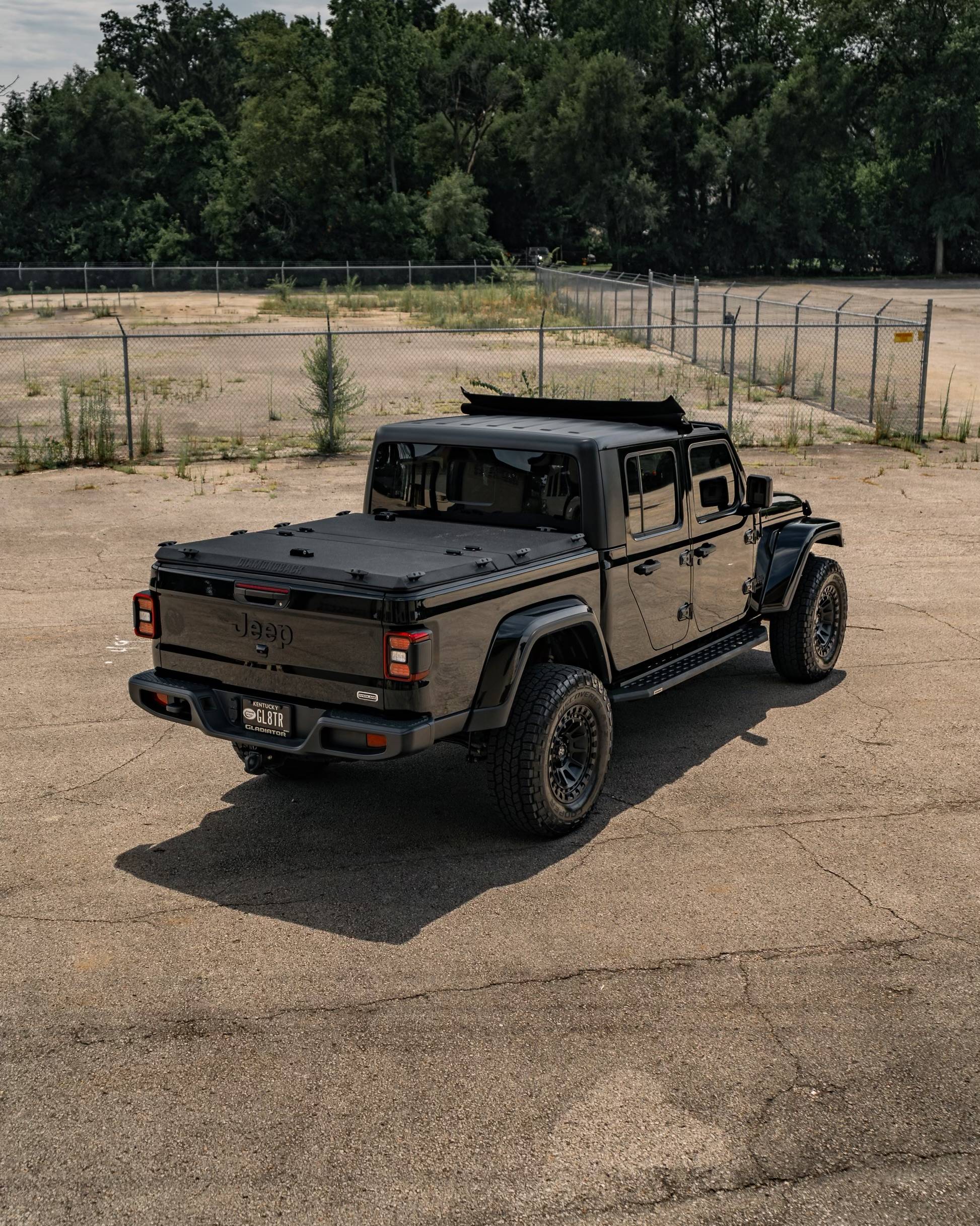 Jeep Gladiator DiamondBack Covers | General Thread DSC00986
