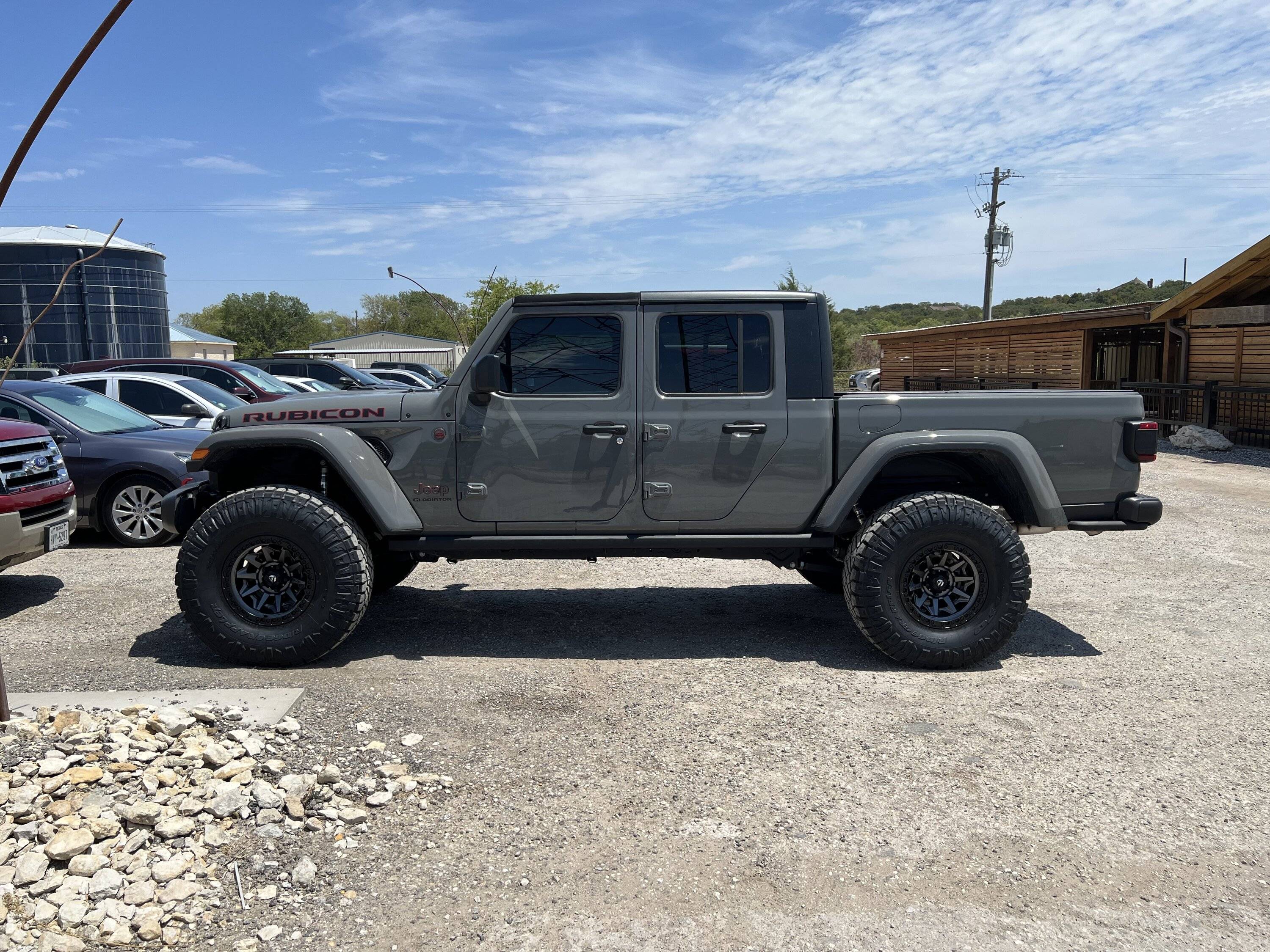 Jeep Gladiator 37 or 38 IMG_1936