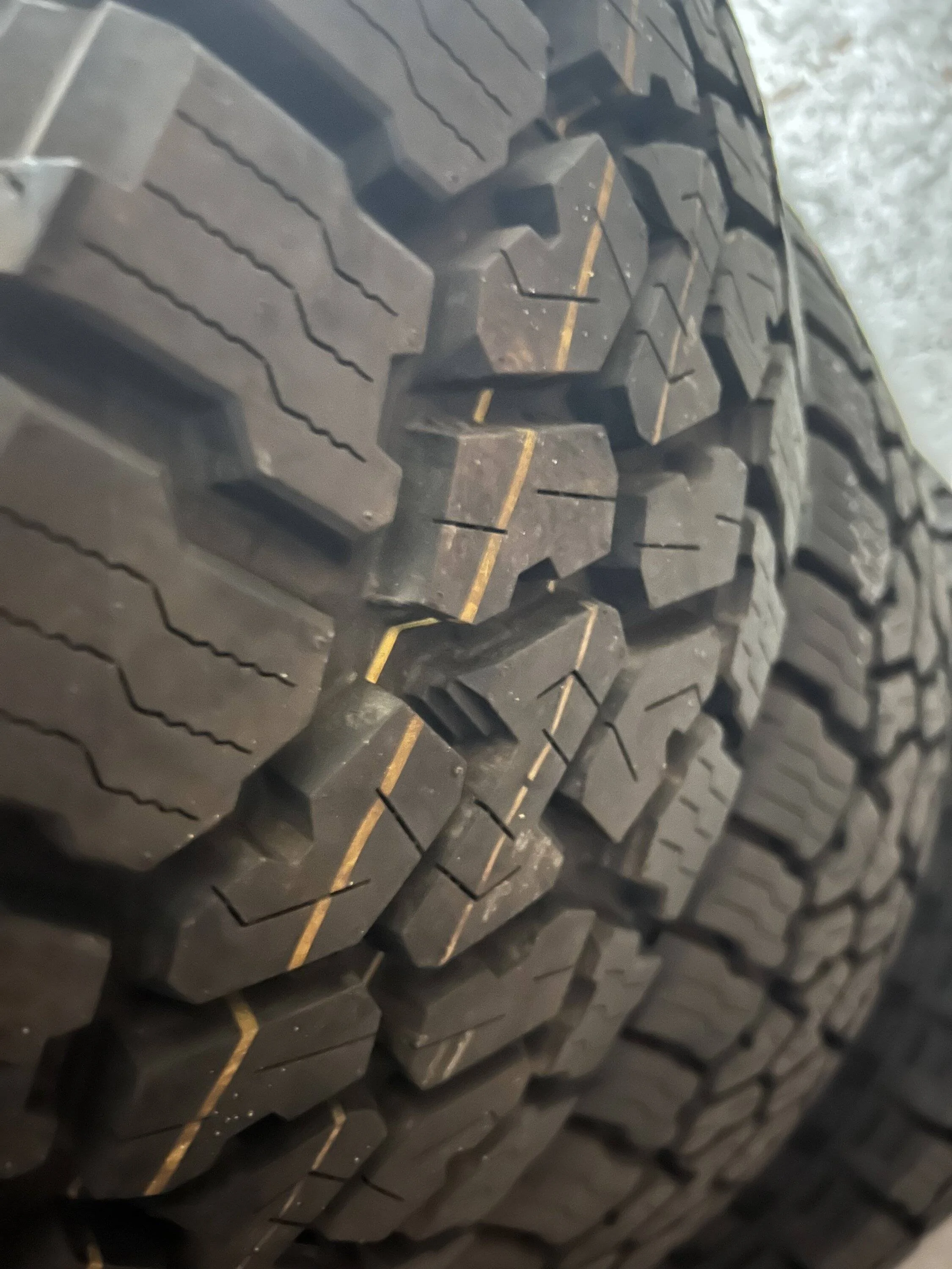 Jeep Gladiator MOJAVE TAKE-OFFS: 4 WHEELS & 33" TIRES (~4.5K mi) + SPARE TIRE (NEW) IMG-9702