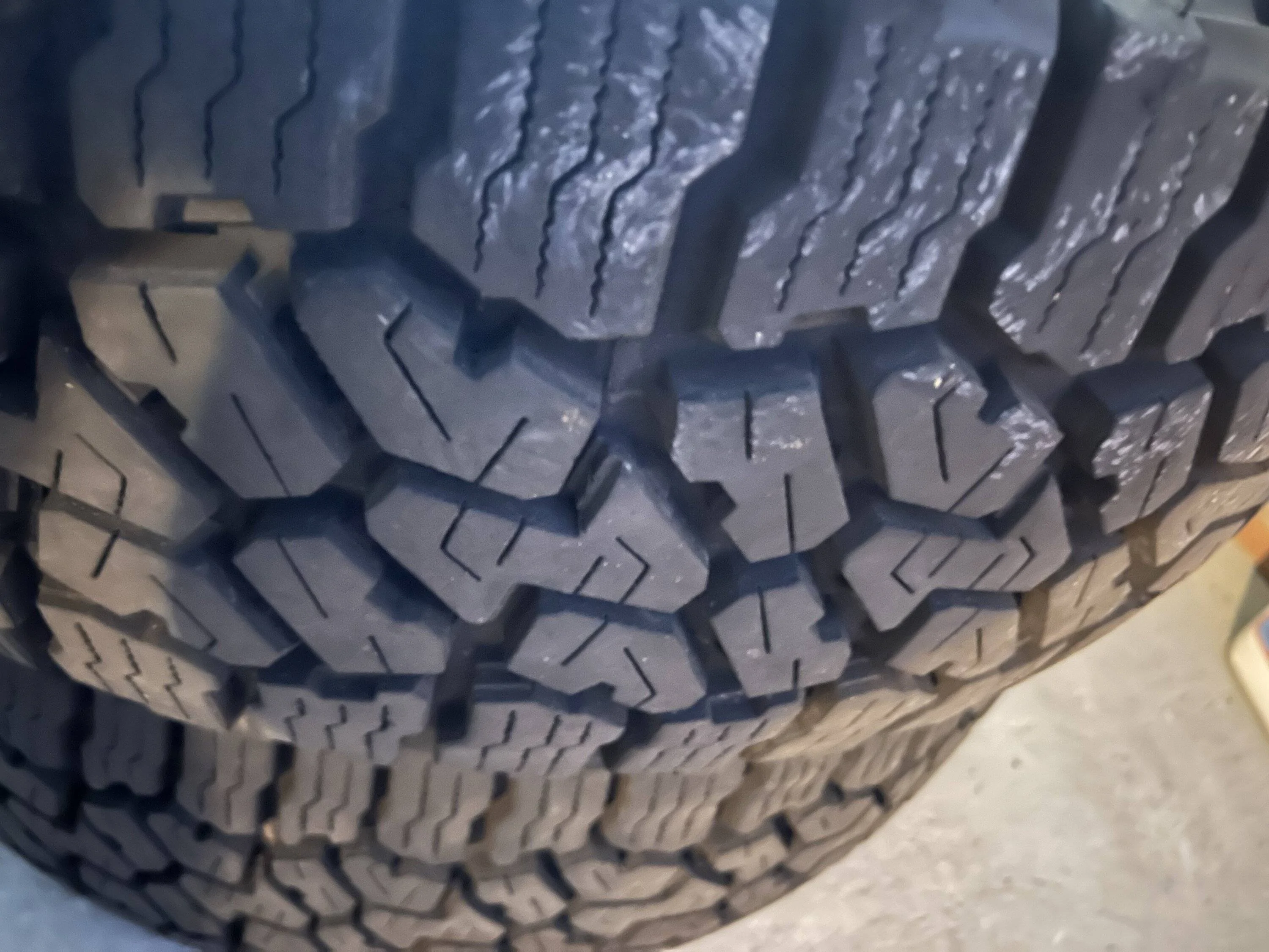 Jeep Gladiator MOJAVE TAKE-OFFS: 4 WHEELS & 33" TIRES (~4.5K mi) + SPARE TIRE (NEW) IMG-9706