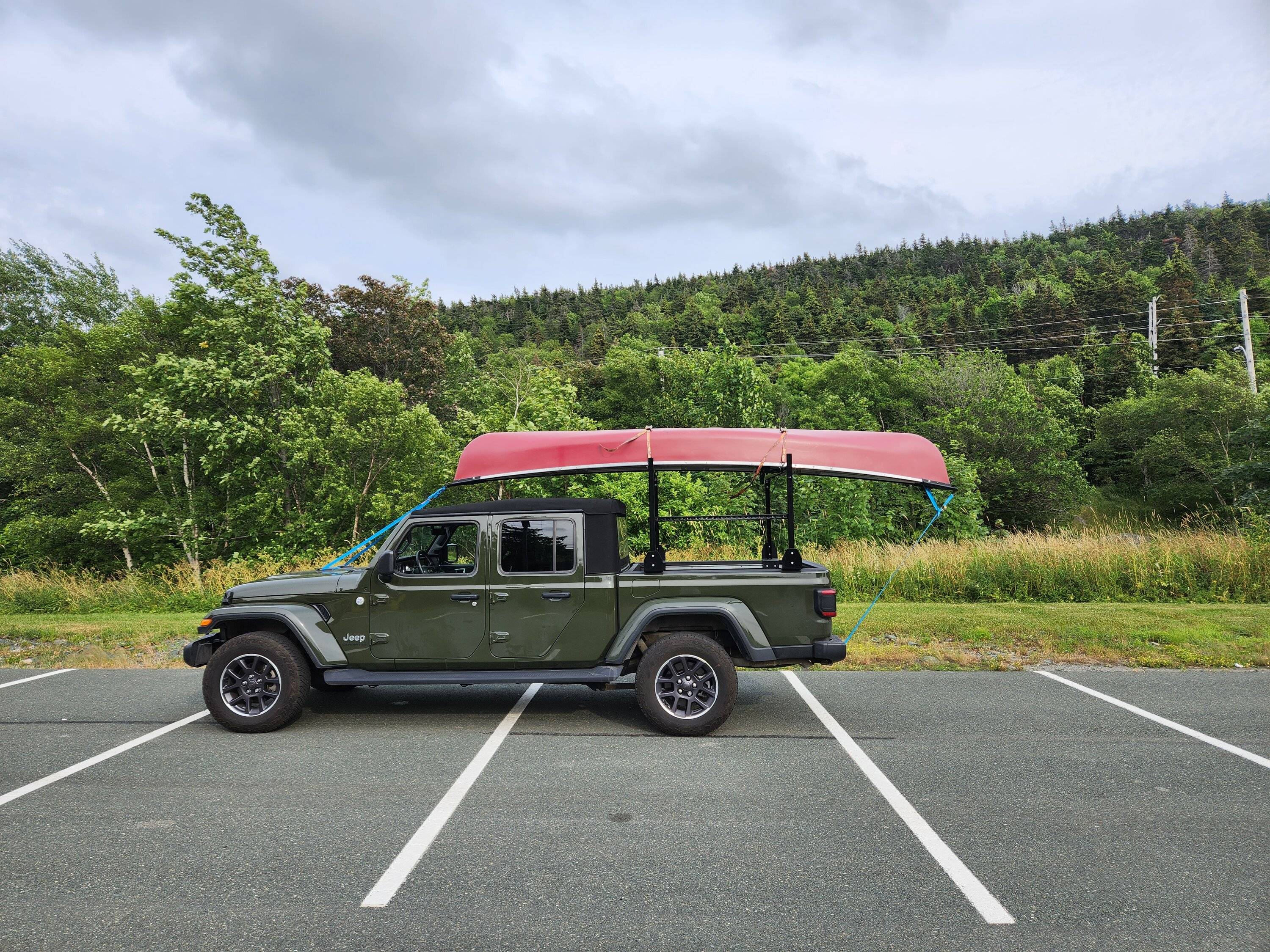 Jeep Gladiator How do you guys carry your kayaks? 20230729_175153