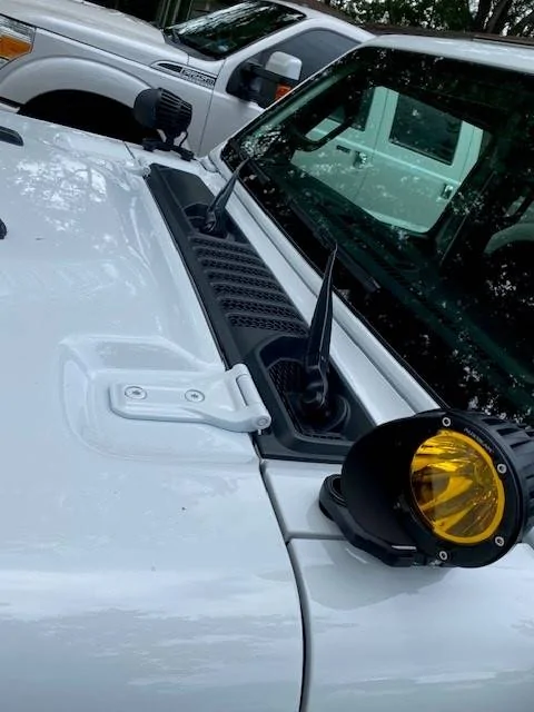 Jeep Gladiator Glare Shields or Guards? Light Glare Guard1