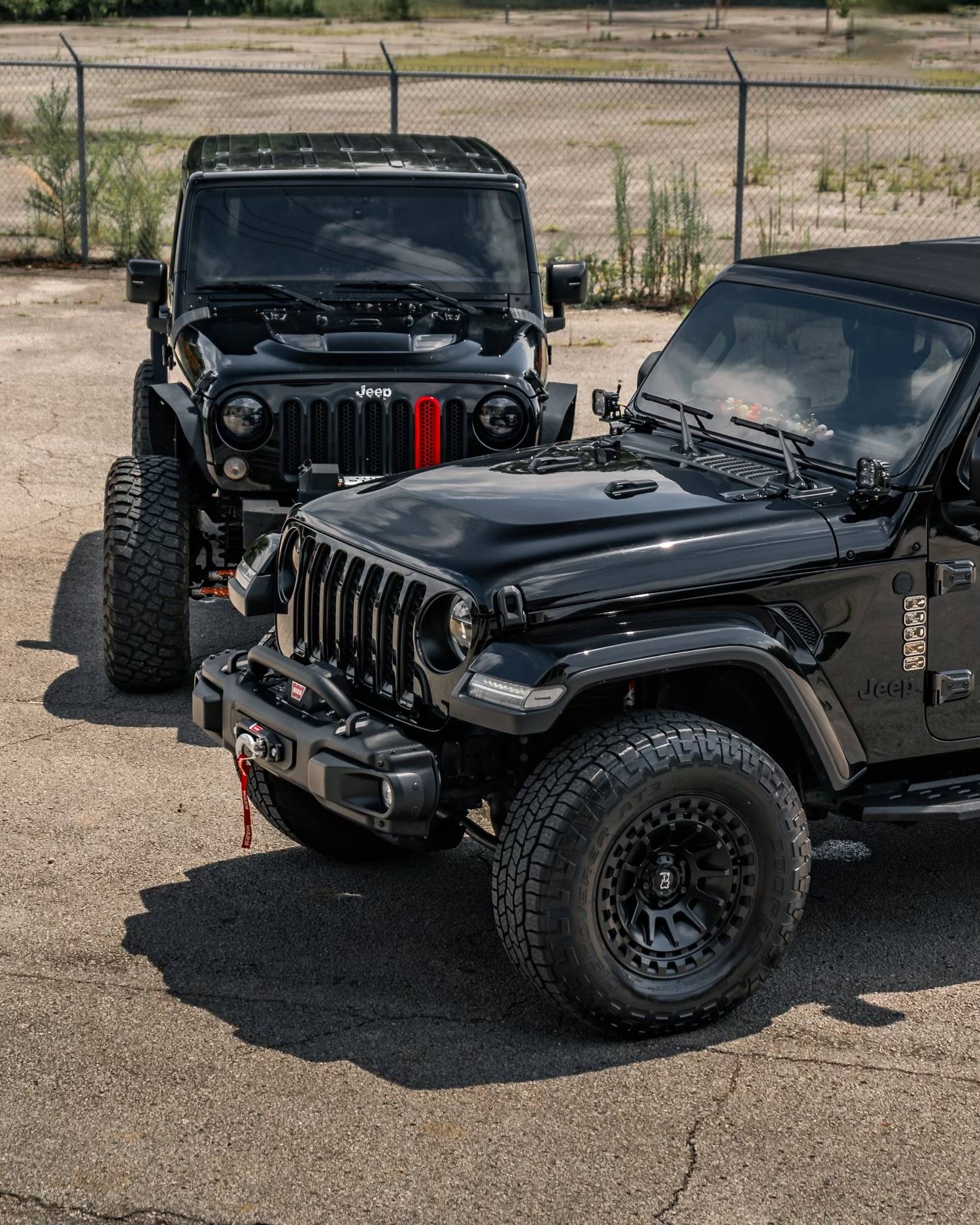 Jeep Gladiator Jeeps Parking Next To Jeeps DSC01025