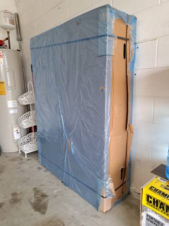 Jeep Gladiator (NIB) JT Soft Top Premium Twill Mopar 82215614 - $1,500 1693925328808