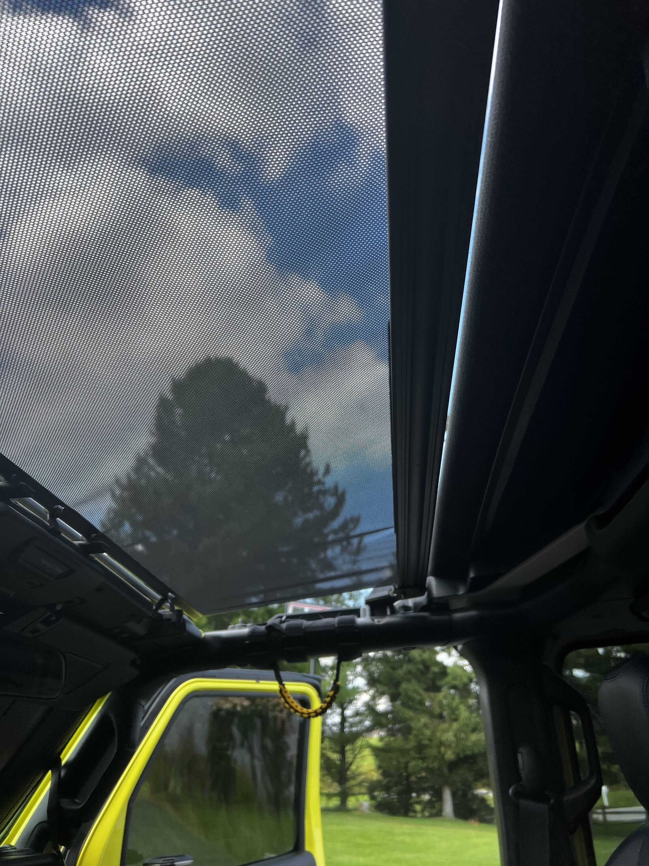 Jeep Gladiator Installed Bestop Sun Screen for Sun Rider IMG_1871