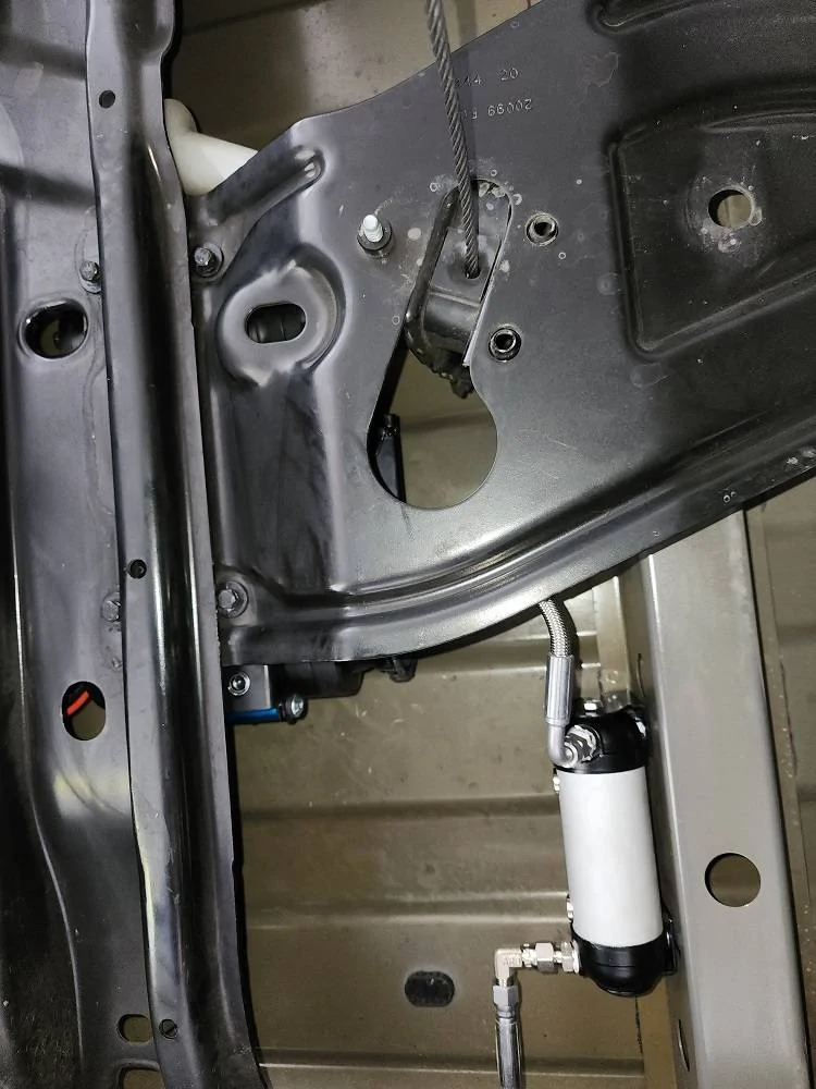 Jeep Gladiator ARB Twin Compressor Installed -- mounted under bed, above spare 20230902_133337