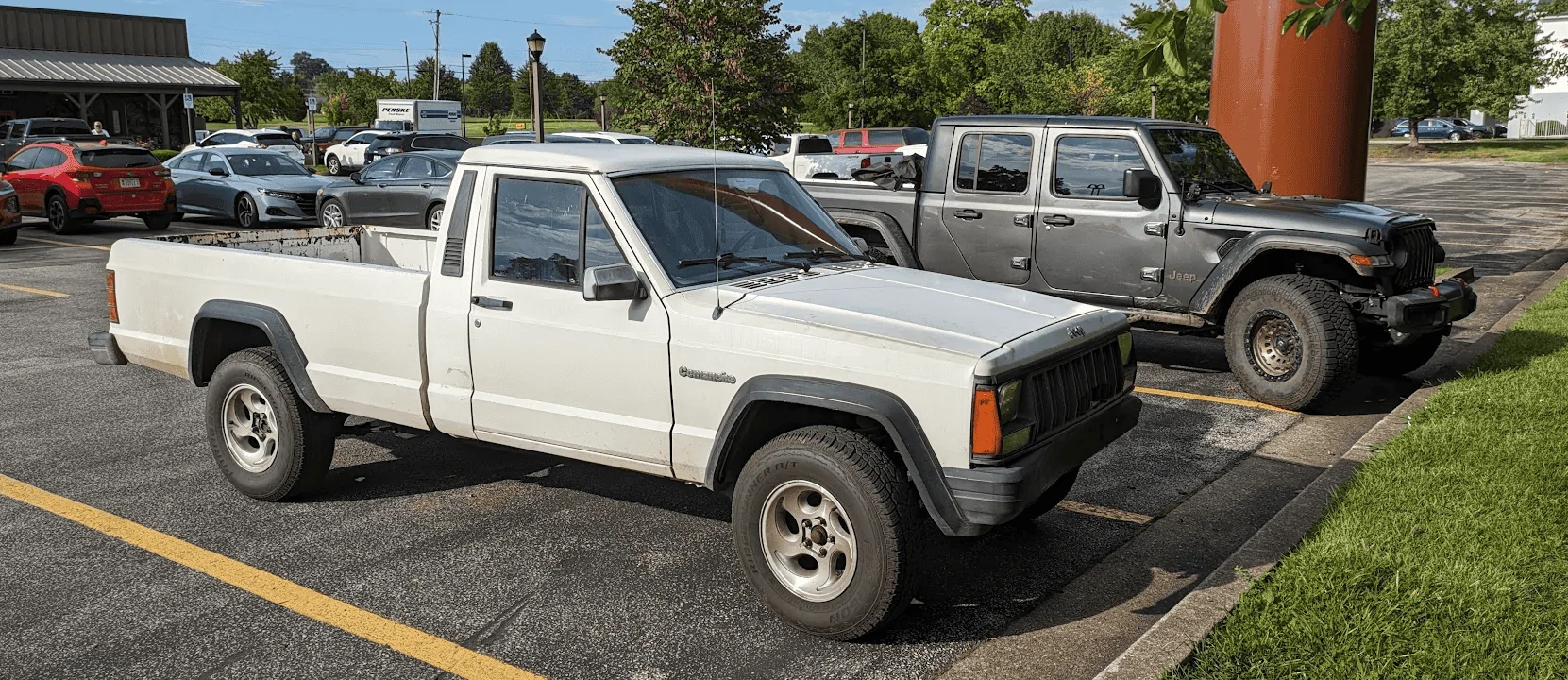 Jeep Gladiator Jeeps Parking Next To Jeeps 1693937461802