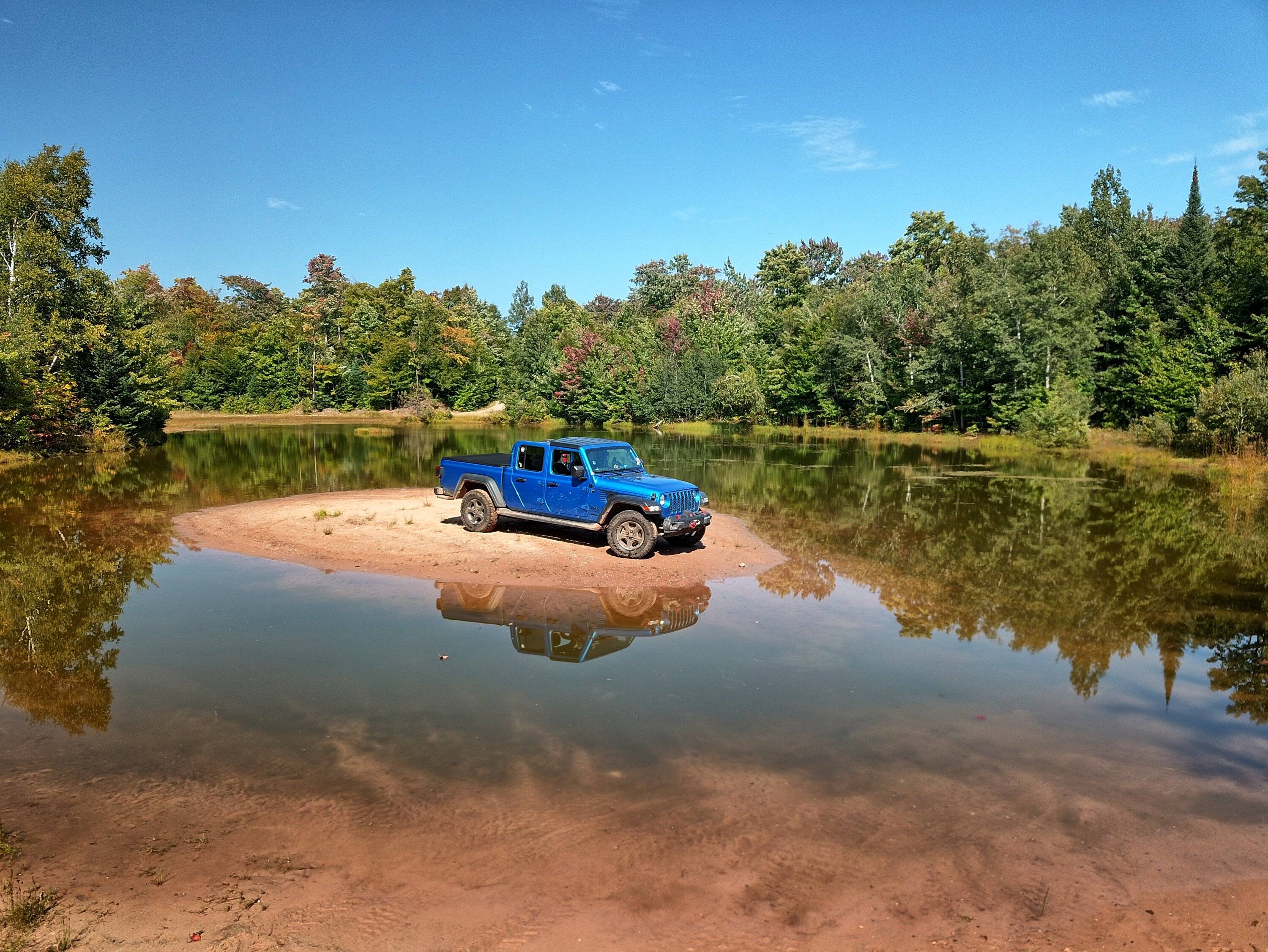 Jeep Gladiator HYDRO BLUE PEARL Gladiator JT Club DJI_0042_3_4_5_6_easyHDR-vivid-colors