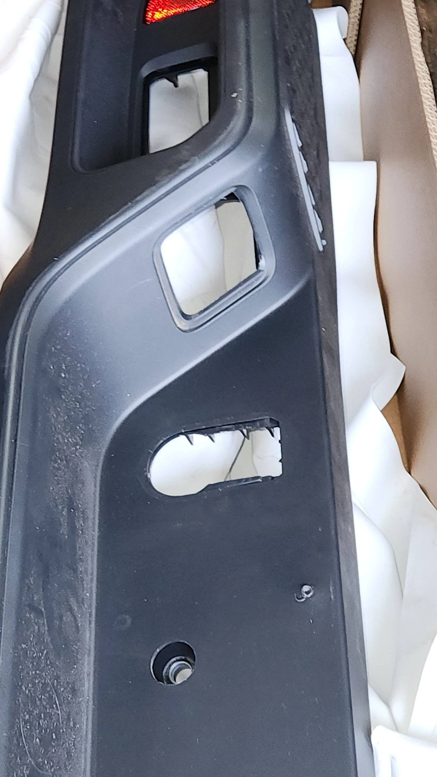 Jeep Gladiator Did Jeep change the lighting bezels for the rear license plate? 20230906_171357
