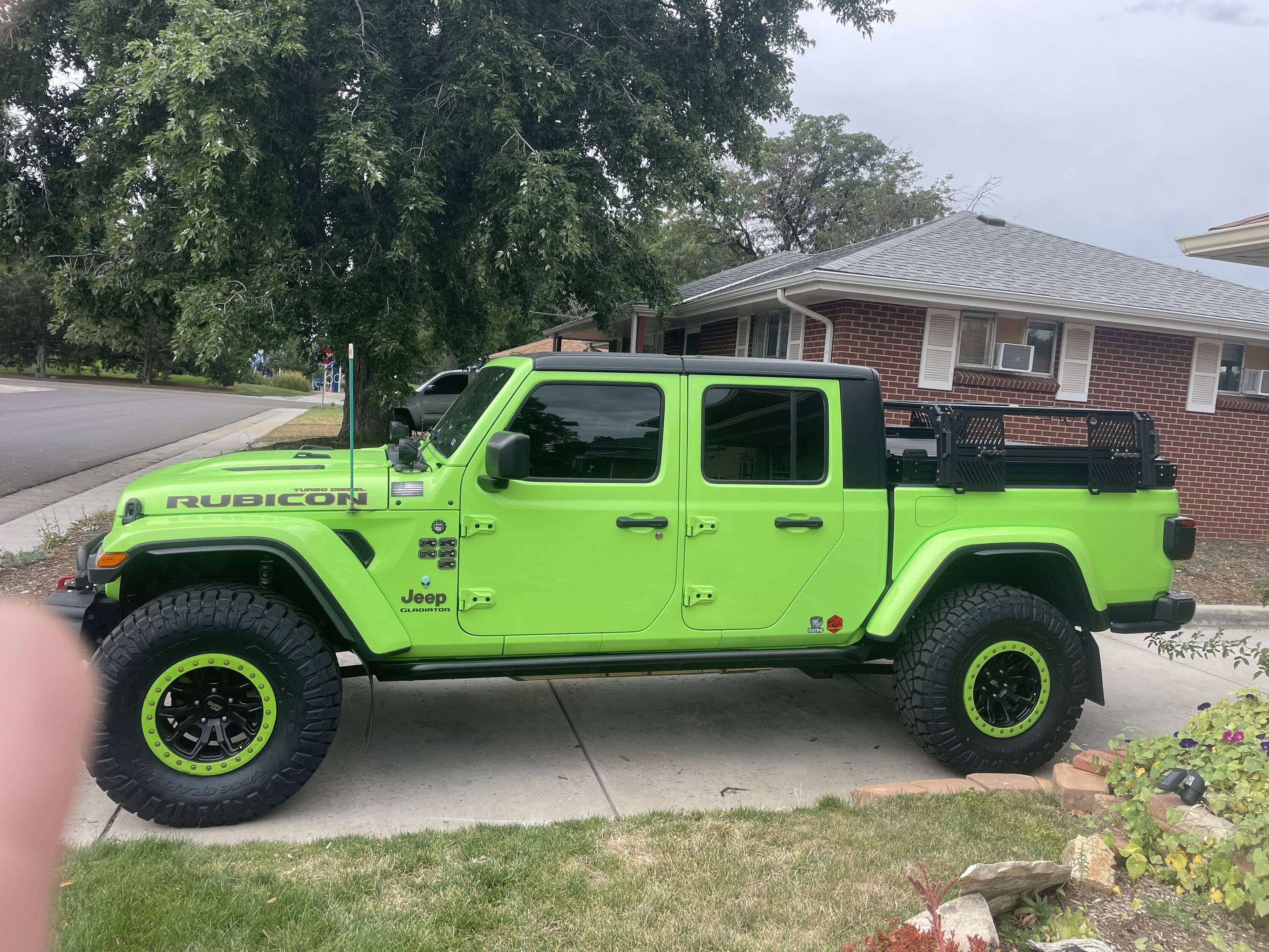 Jeep Gladiator Guys with 37s what wheels are you running? IMG_1126