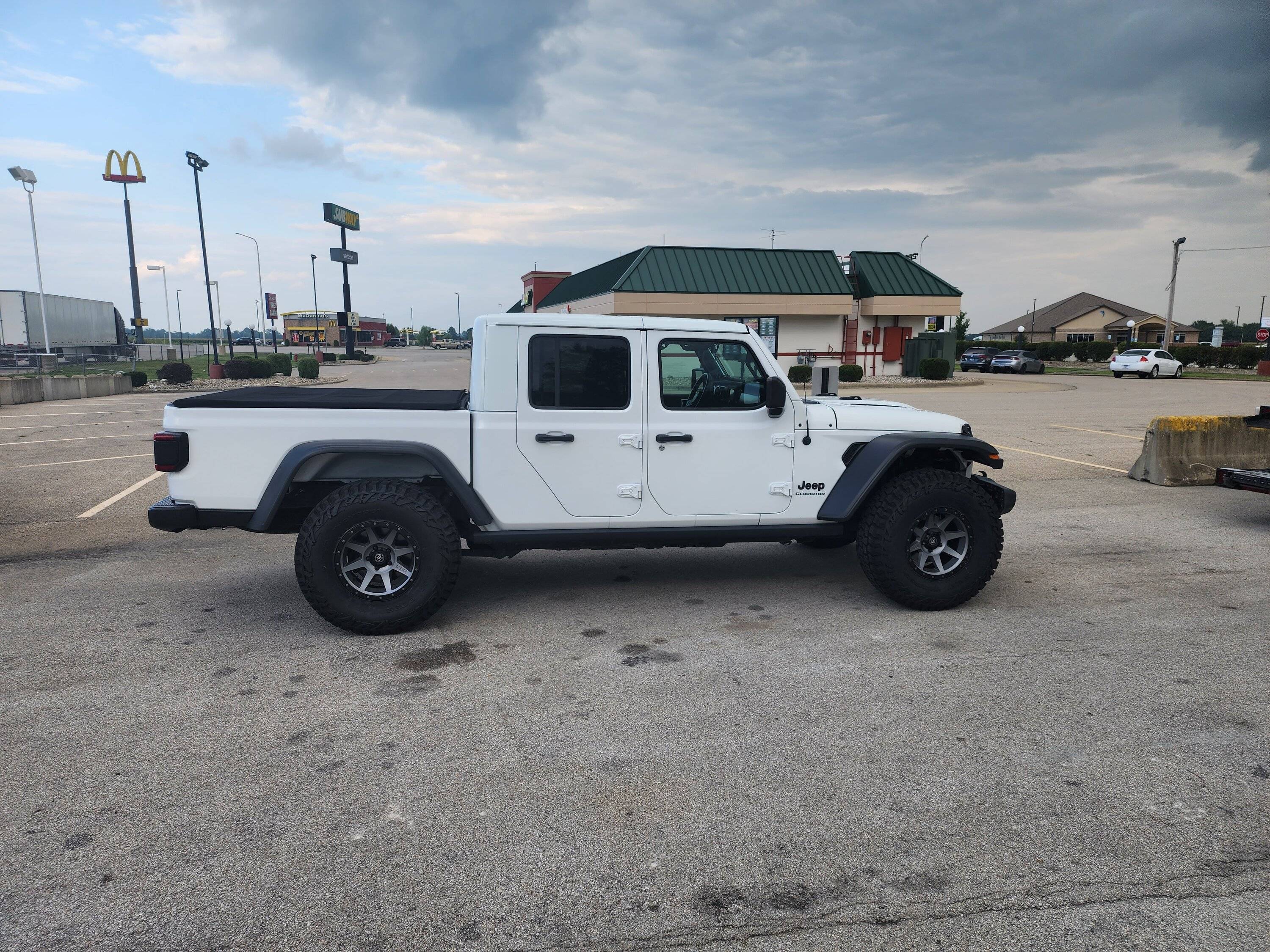 Jeep Gladiator Guys with 37s what wheels are you running? 20230815_181236