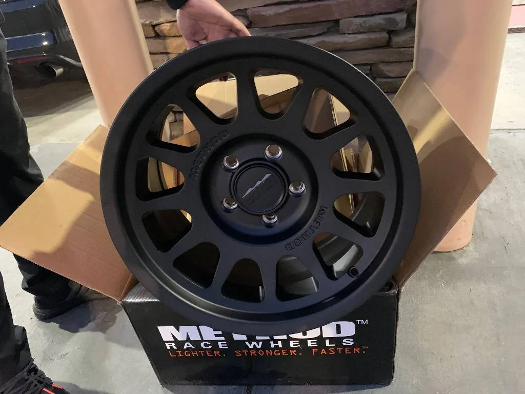 Jeep Gladiator Guys with 37s what wheels are you running? 3SDSTJ
