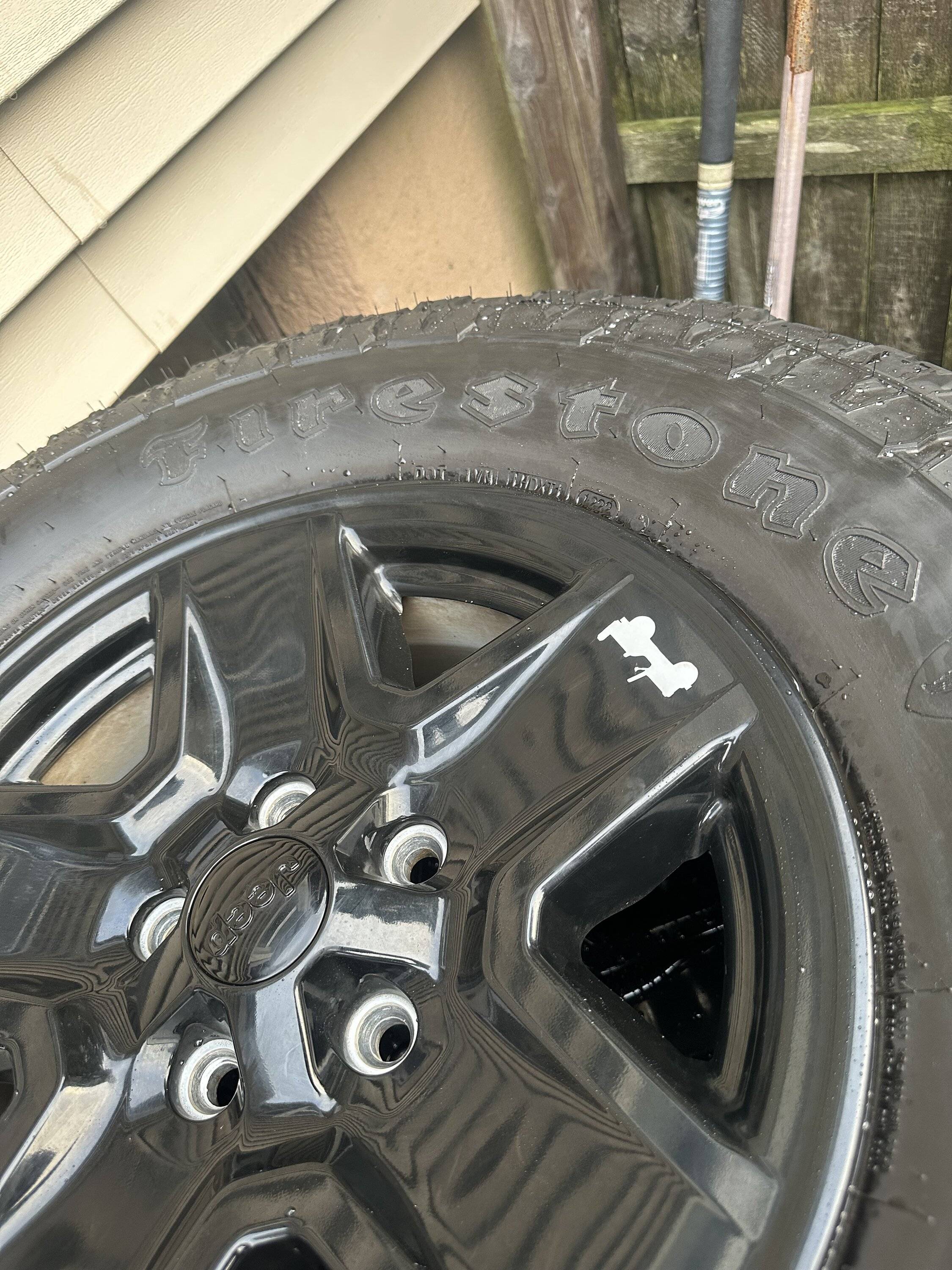 Jeep Gladiator 4X 285/70/17 with Sport S wheels and covers IMG_1777