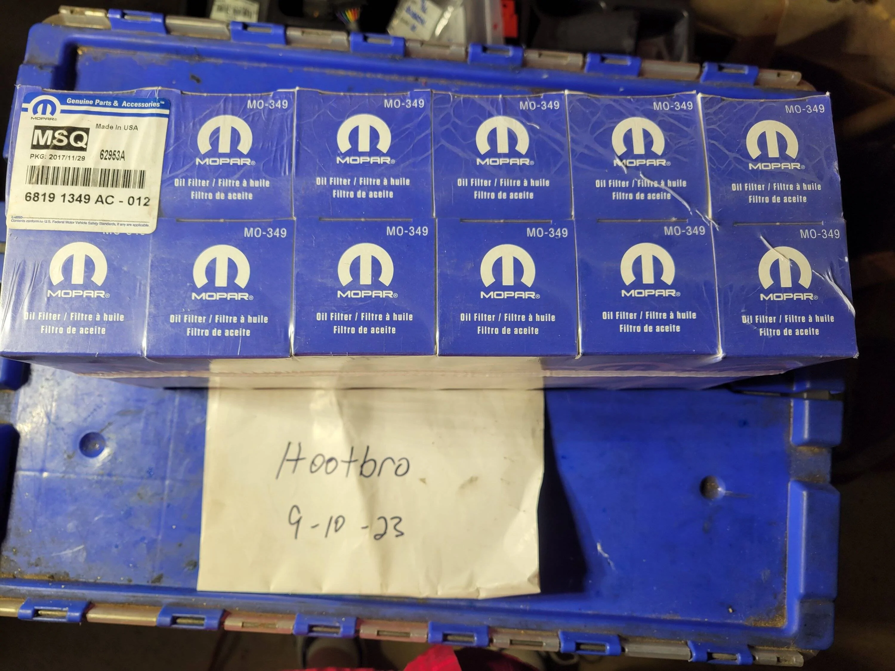 Jeep Gladiator Case of 12ea MOPAR Oil Filter 68191349AC and OEM Oil Filter Cap for 3.6L Pentastar. 20230910_183112