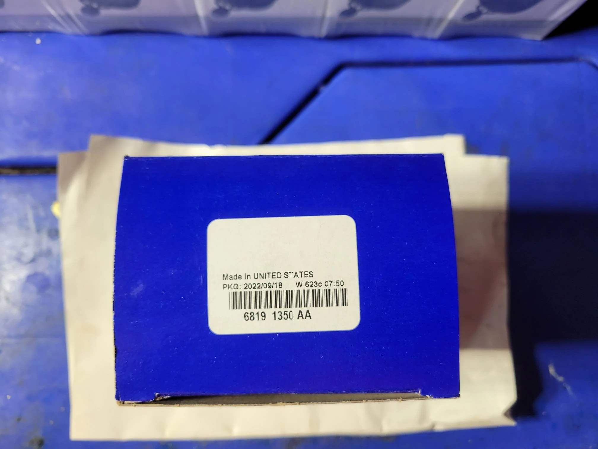 Jeep Gladiator Case of 12ea MOPAR Oil Filter 68191349AC and OEM Oil Filter Cap for 3.6L Pentastar. 20230910_183412