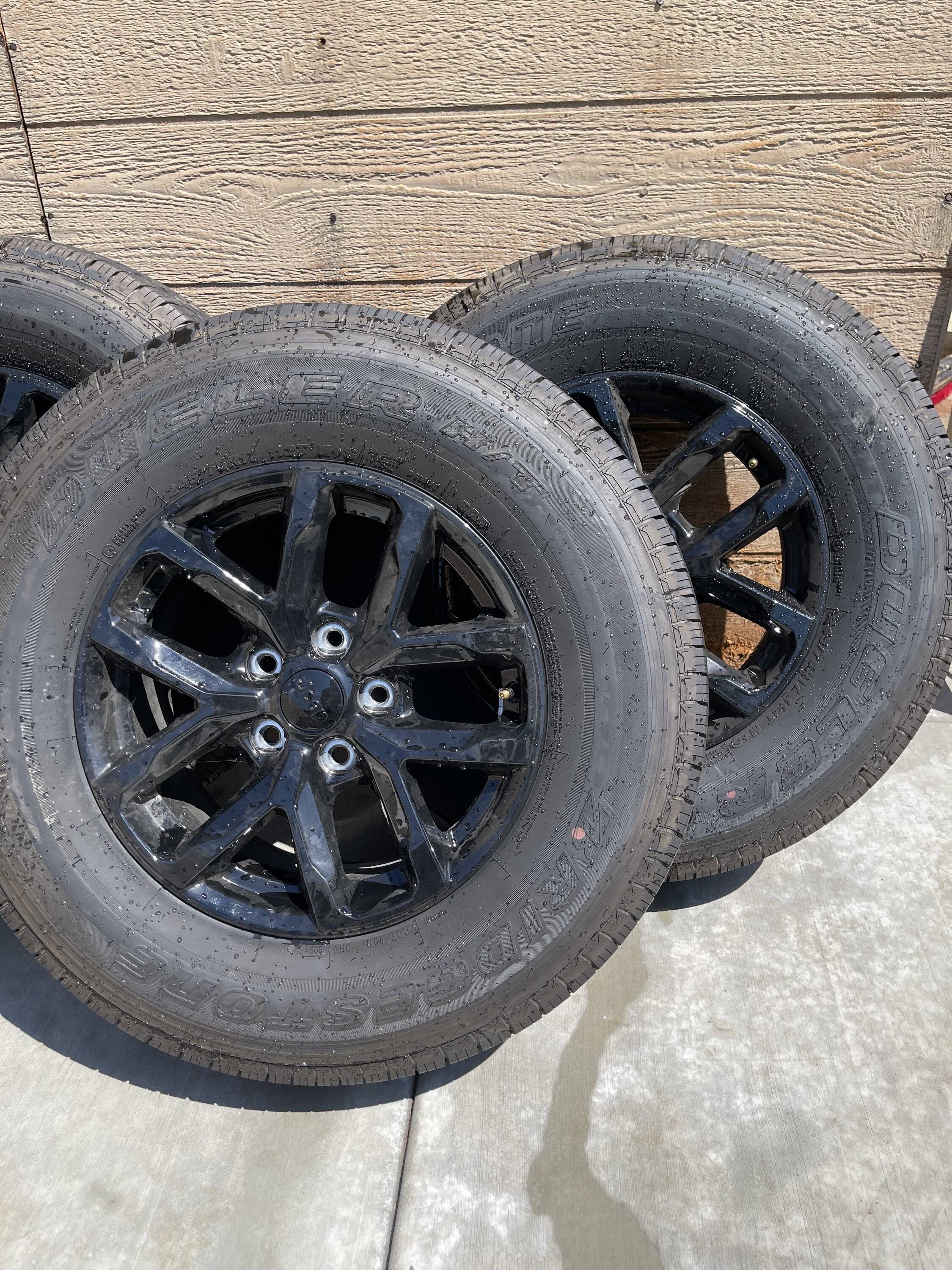 Jeep Gladiator 5 - 245/75/17 Bridgestone hueler IMG_3169