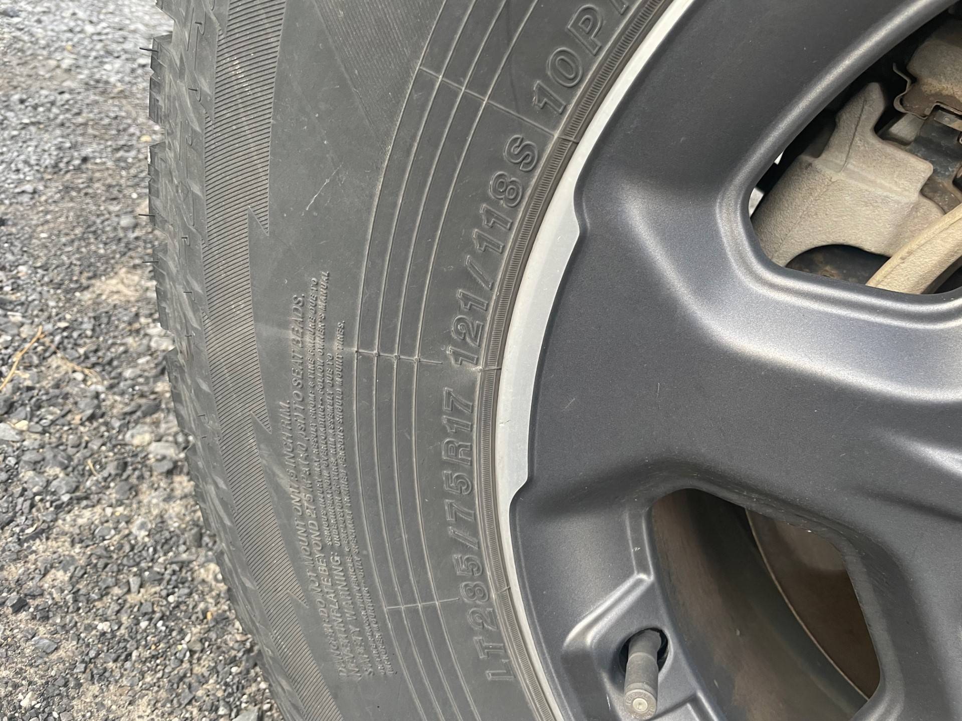 Jeep Gladiator Yokohama Geolander A/T USED CORRECTION - 285's JeepTire3