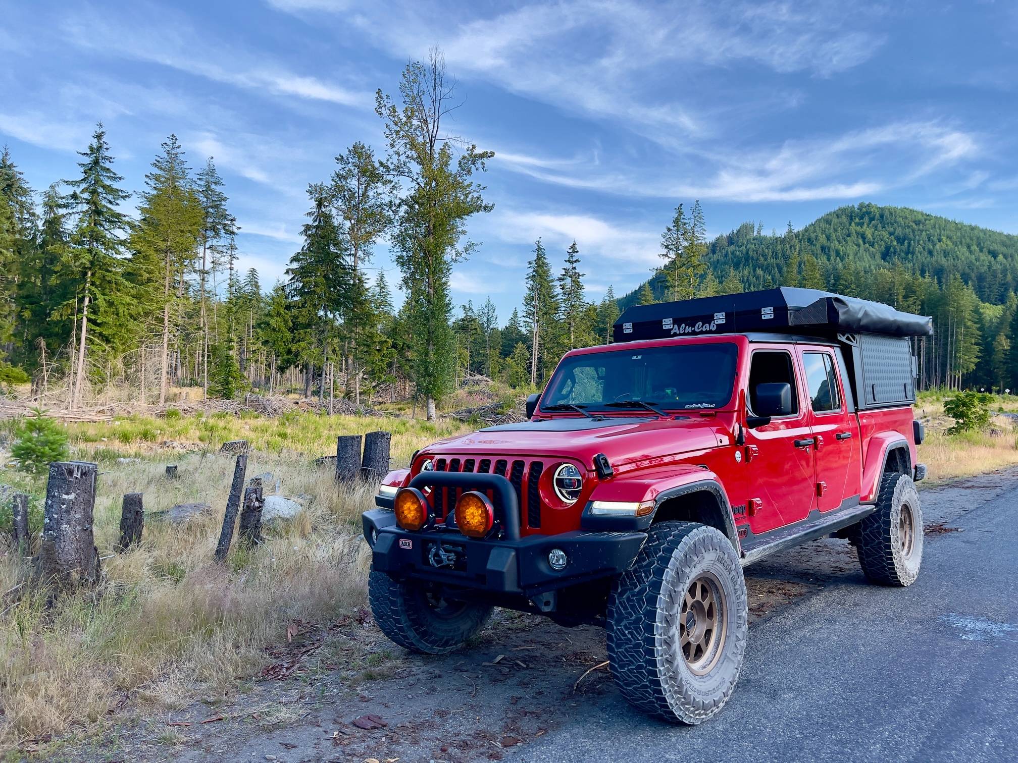 Jeep Gladiator Hood Mounted Solar Panels image0
