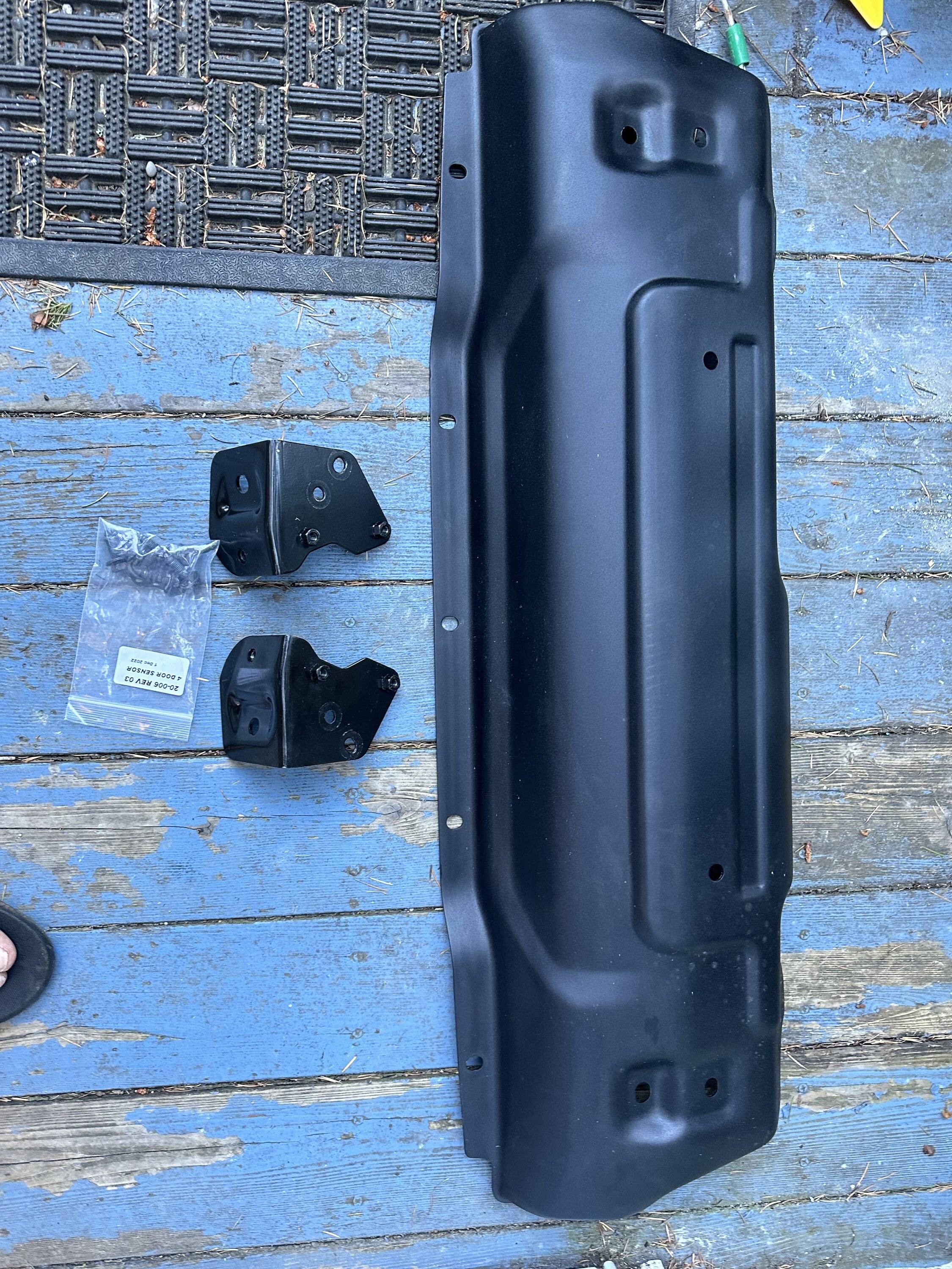 Jeep Gladiator Stock Steel Rubicon Skid Plate - Near Mint IMG_1074