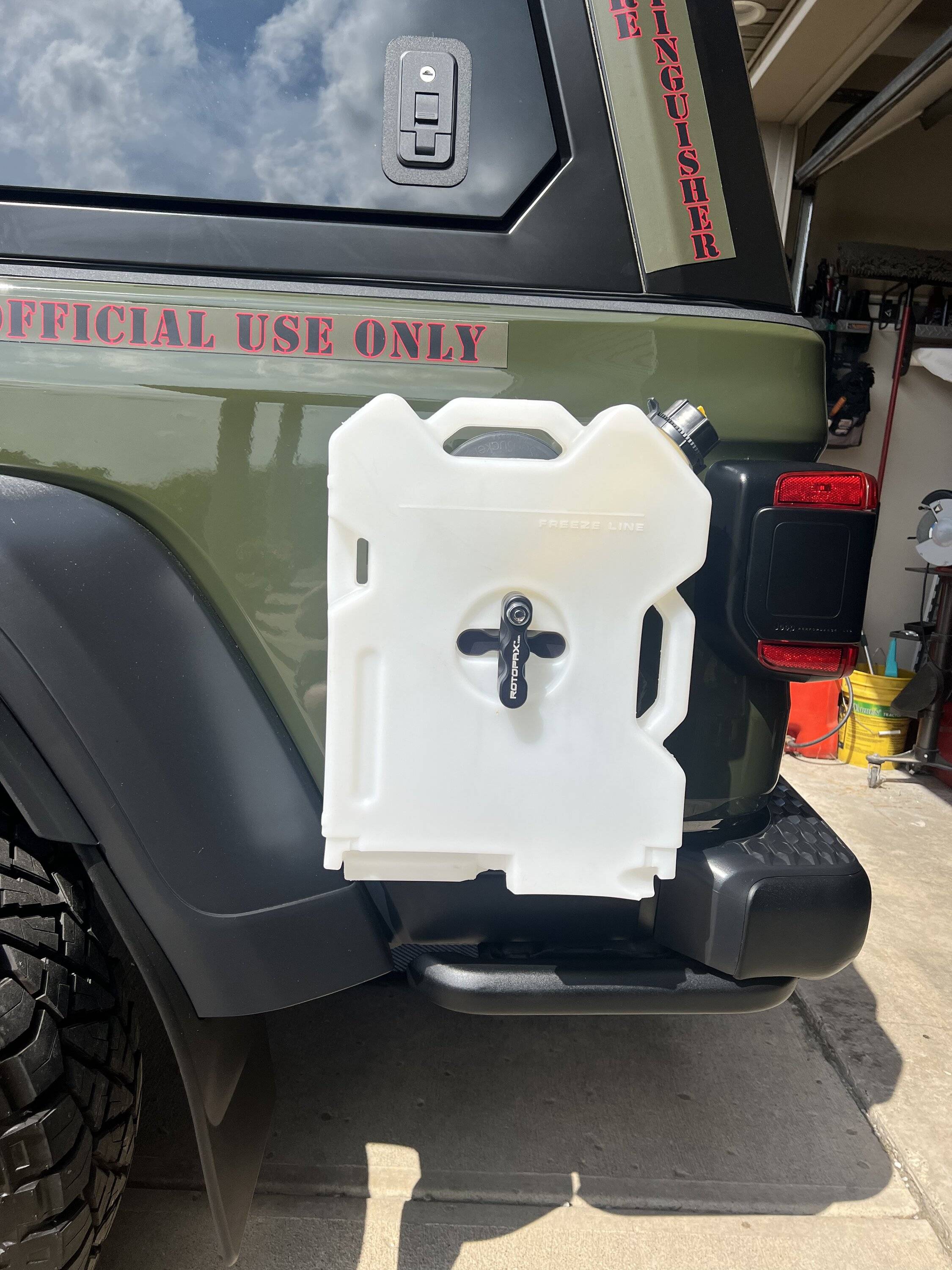 Jeep Gladiator Mounting rotopax and or traction boards on exterior of RSI Smartcap? E0F5AF73-D25C-41FF-84D7-B02CDD88E6E6