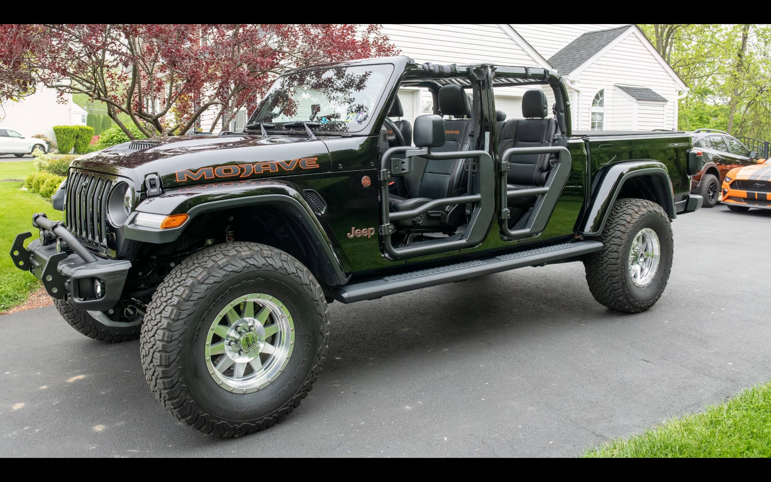 Jeep Gladiator Guys with 37s what wheels are you running? Screenshot_20230912_004350_Photos