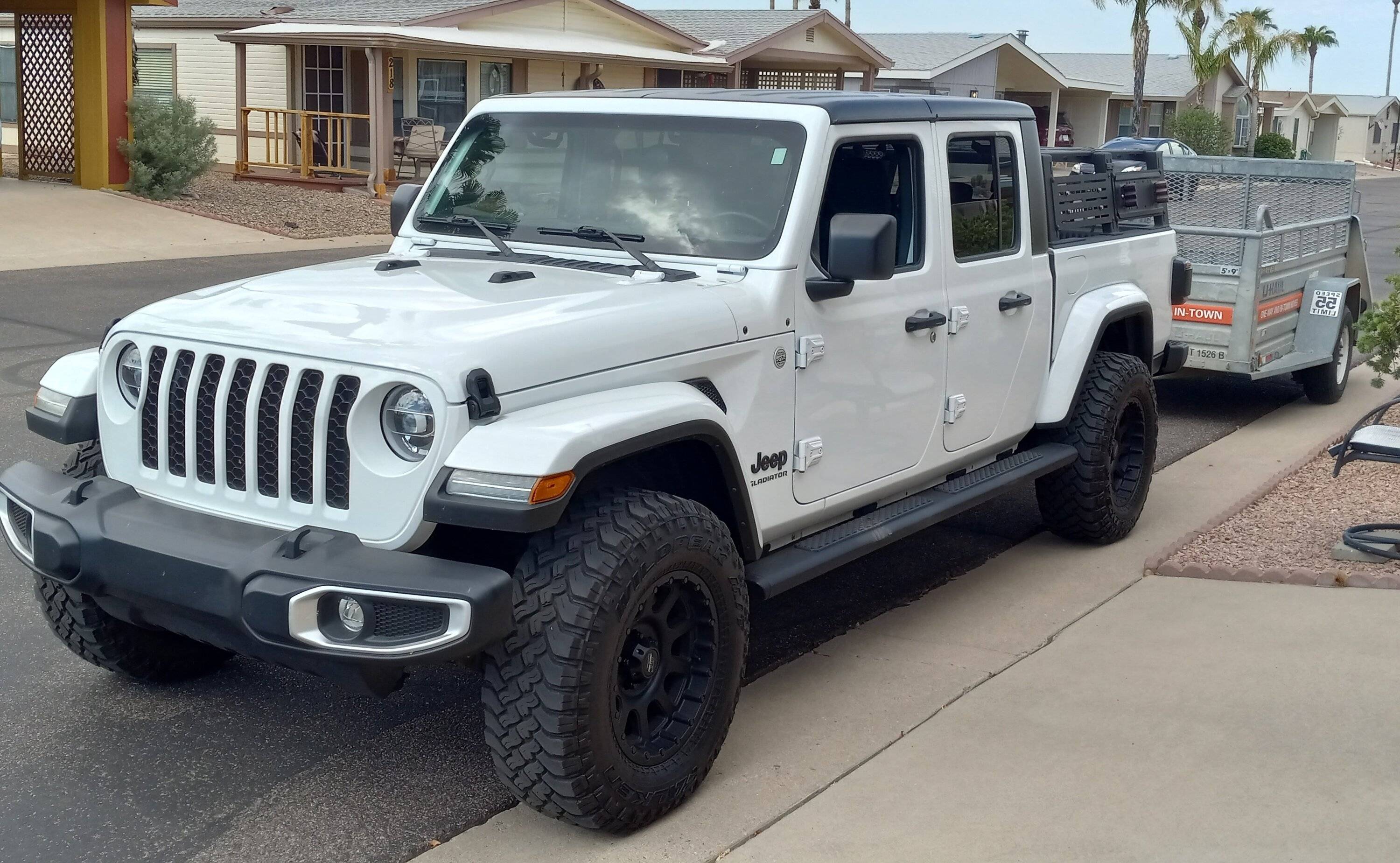 Jeep Gladiator Couple questions about flare extensions / 35s / mudflaps 20230831_101351