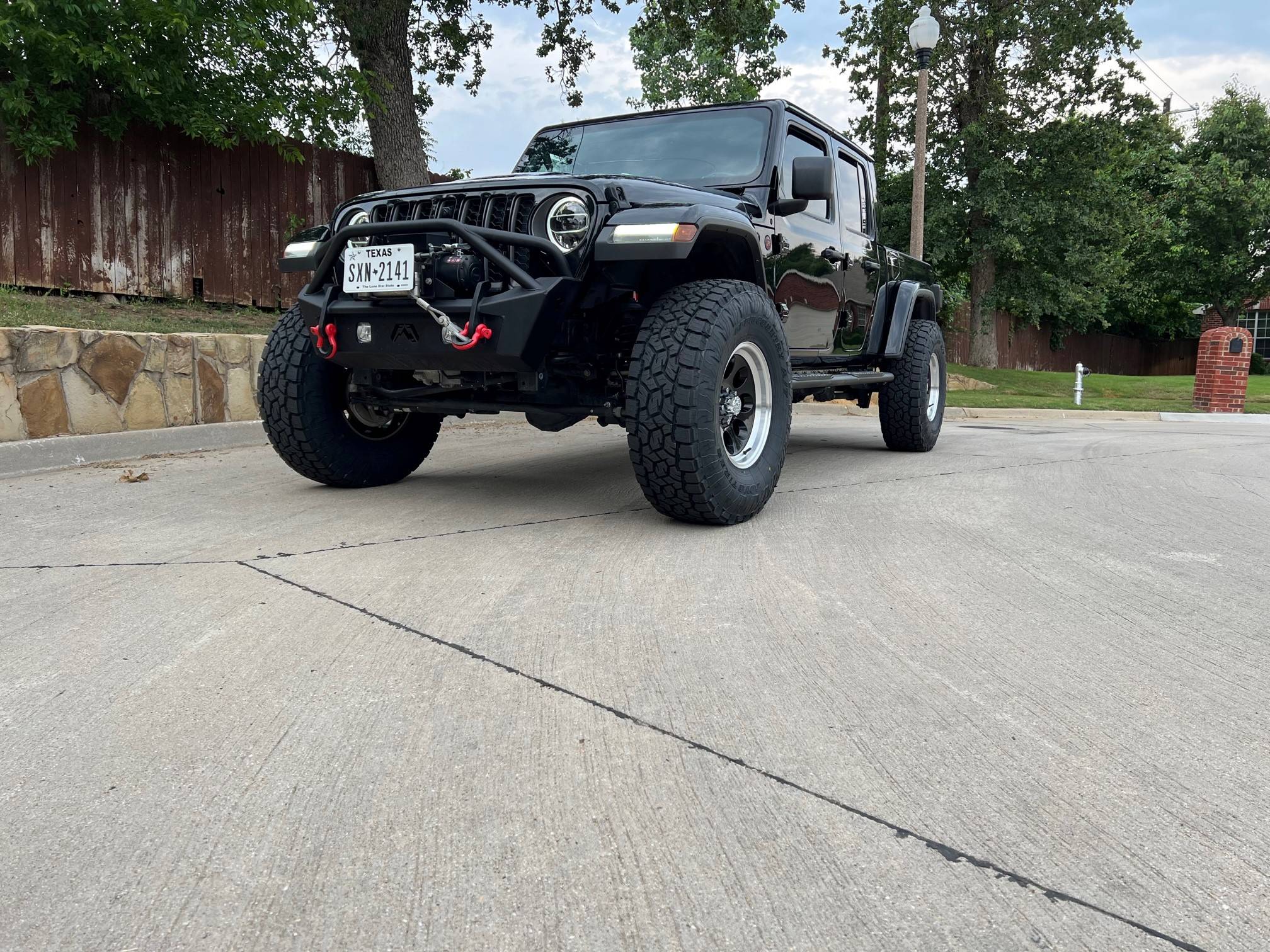 Jeep Gladiator Lets see all those Gladiators with lifts and bigger tires! jee